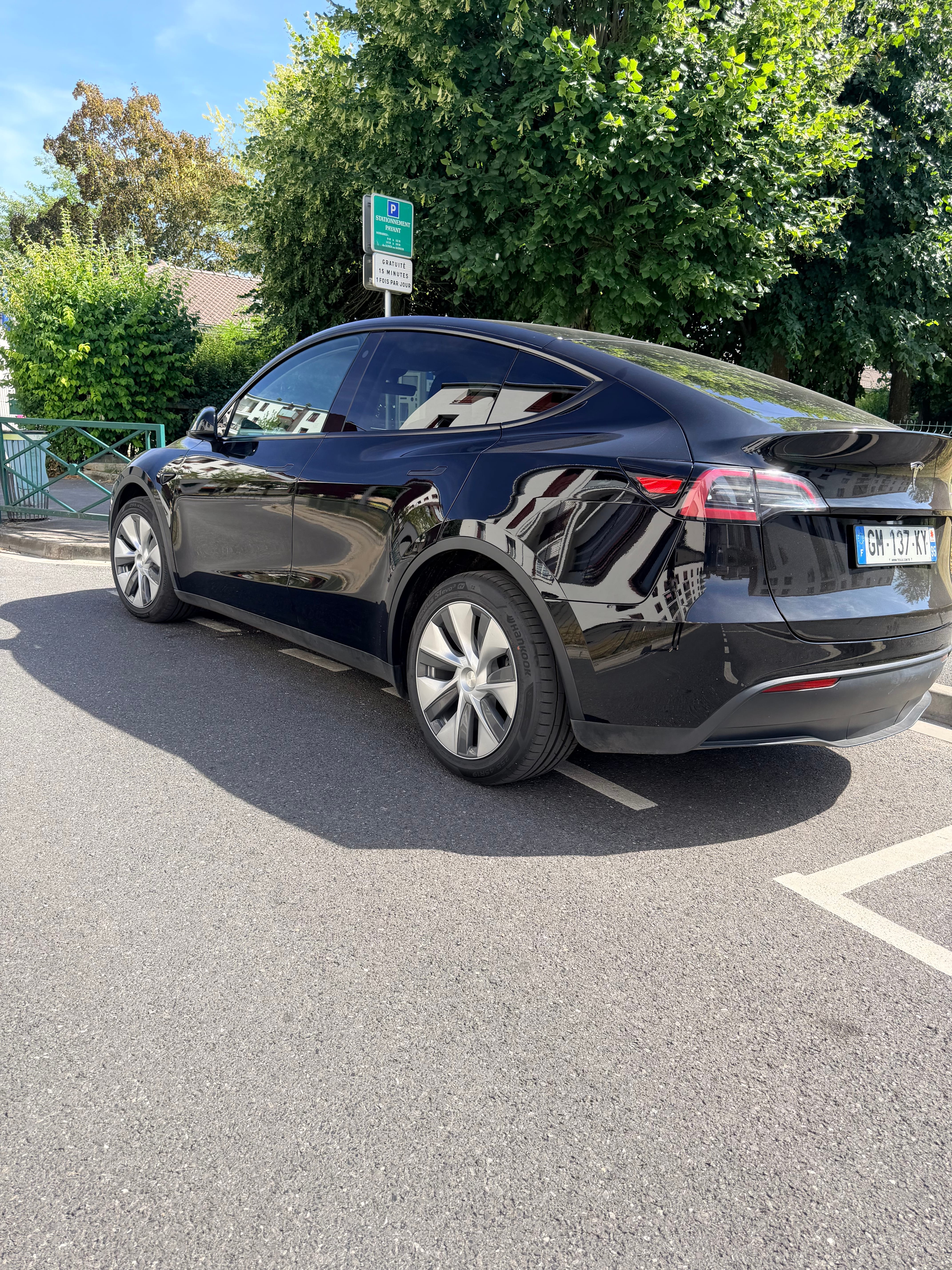Tesla Model Y Long Range avec Climatisation