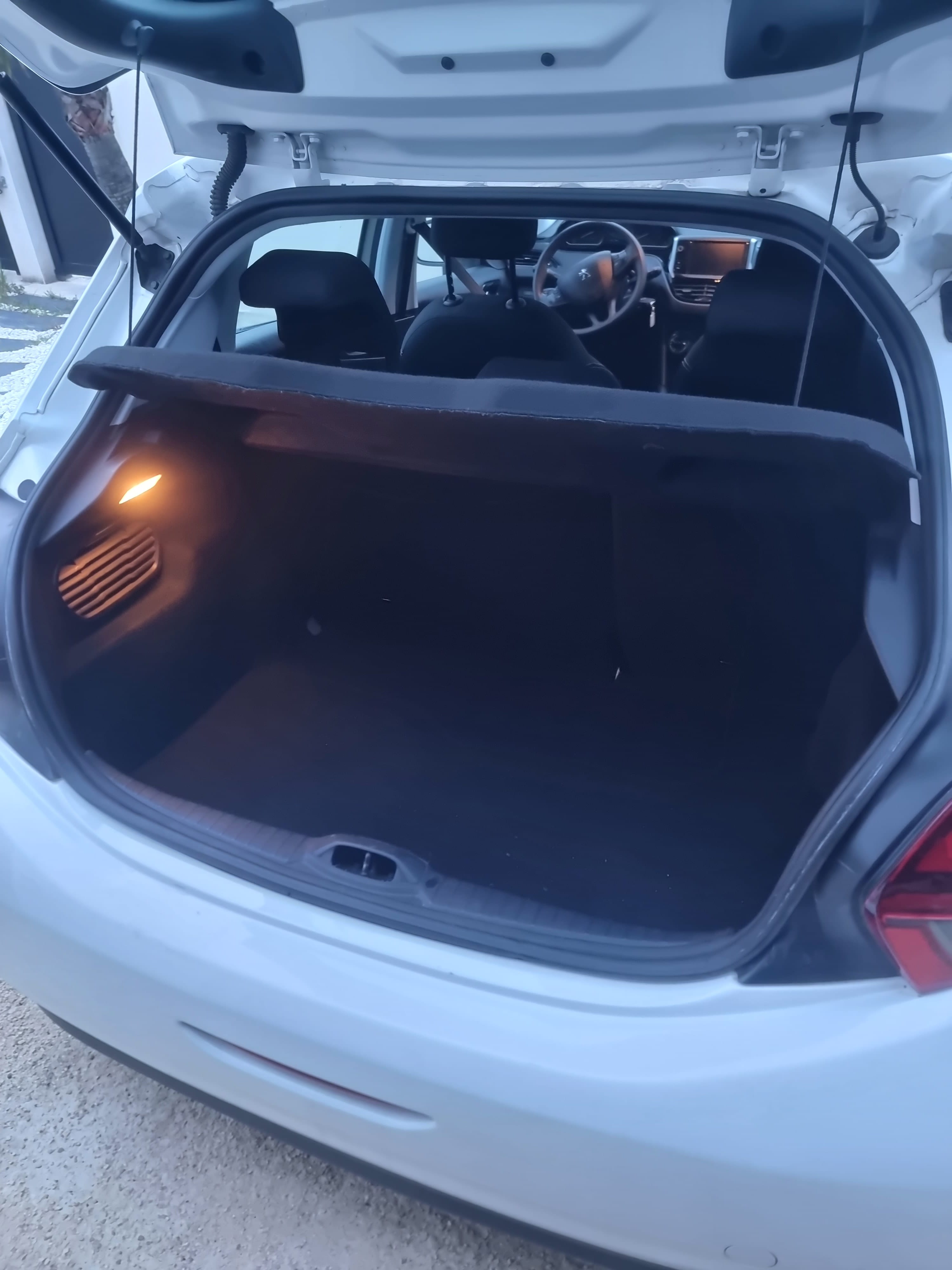 Peugeot 208 vti avec Régulateur de vitesse