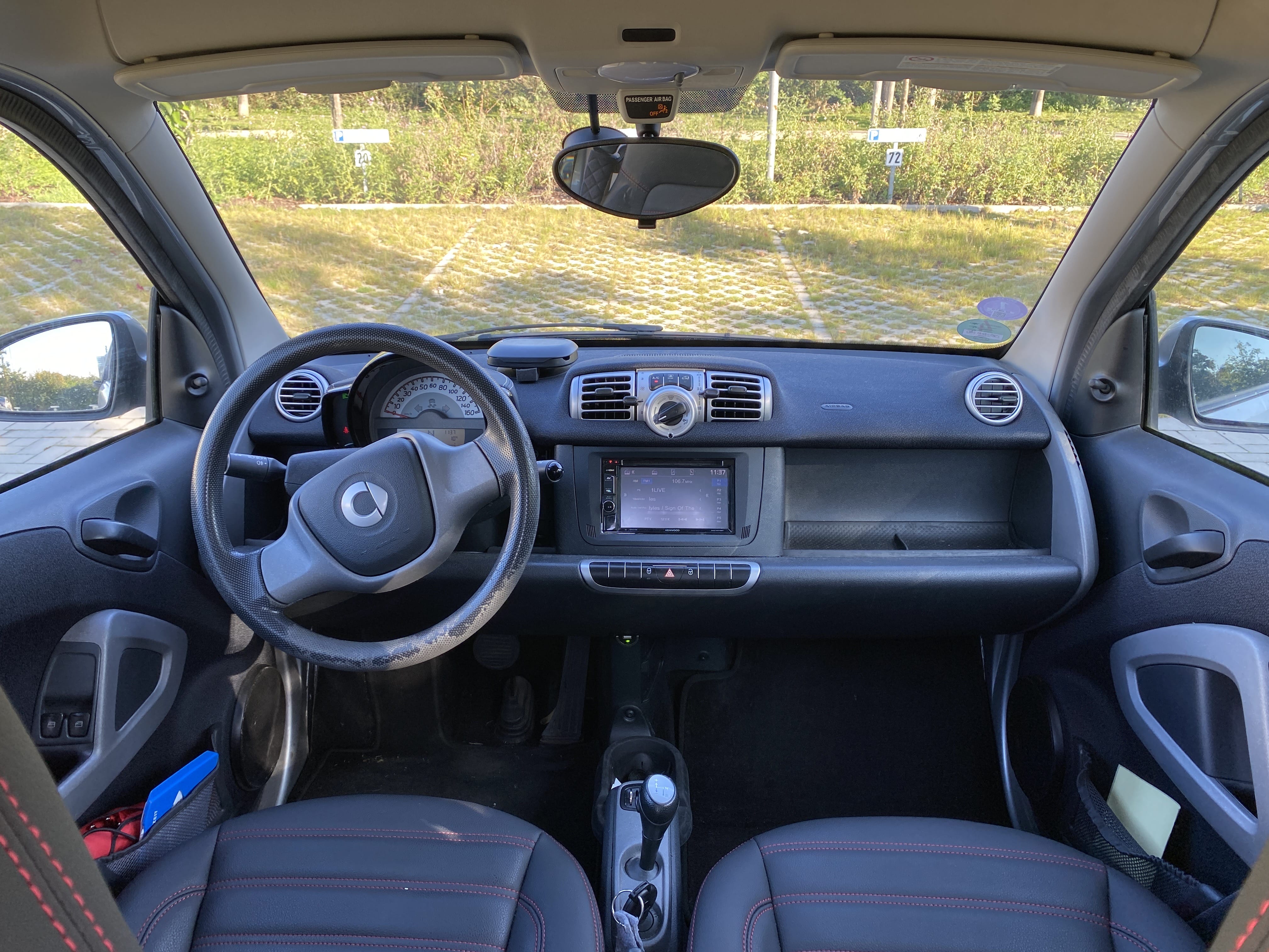 Smart Fortwo Coupé 1.0 MHD / 61 PS mit Audio-/iPod-Zugang