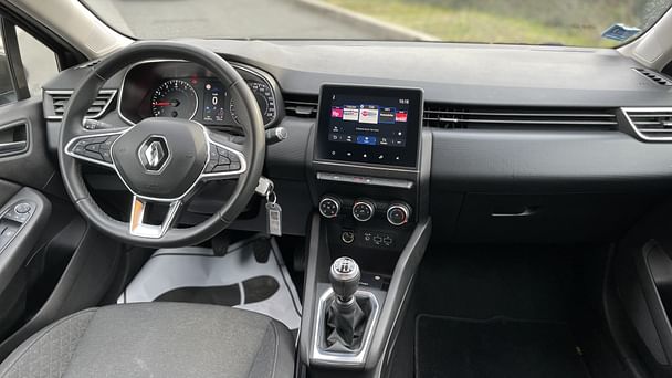 Renault Clio Louez la Renault Clio 5 – Confort, Technologie & Sécurité à Bordeaux ! avec GPS