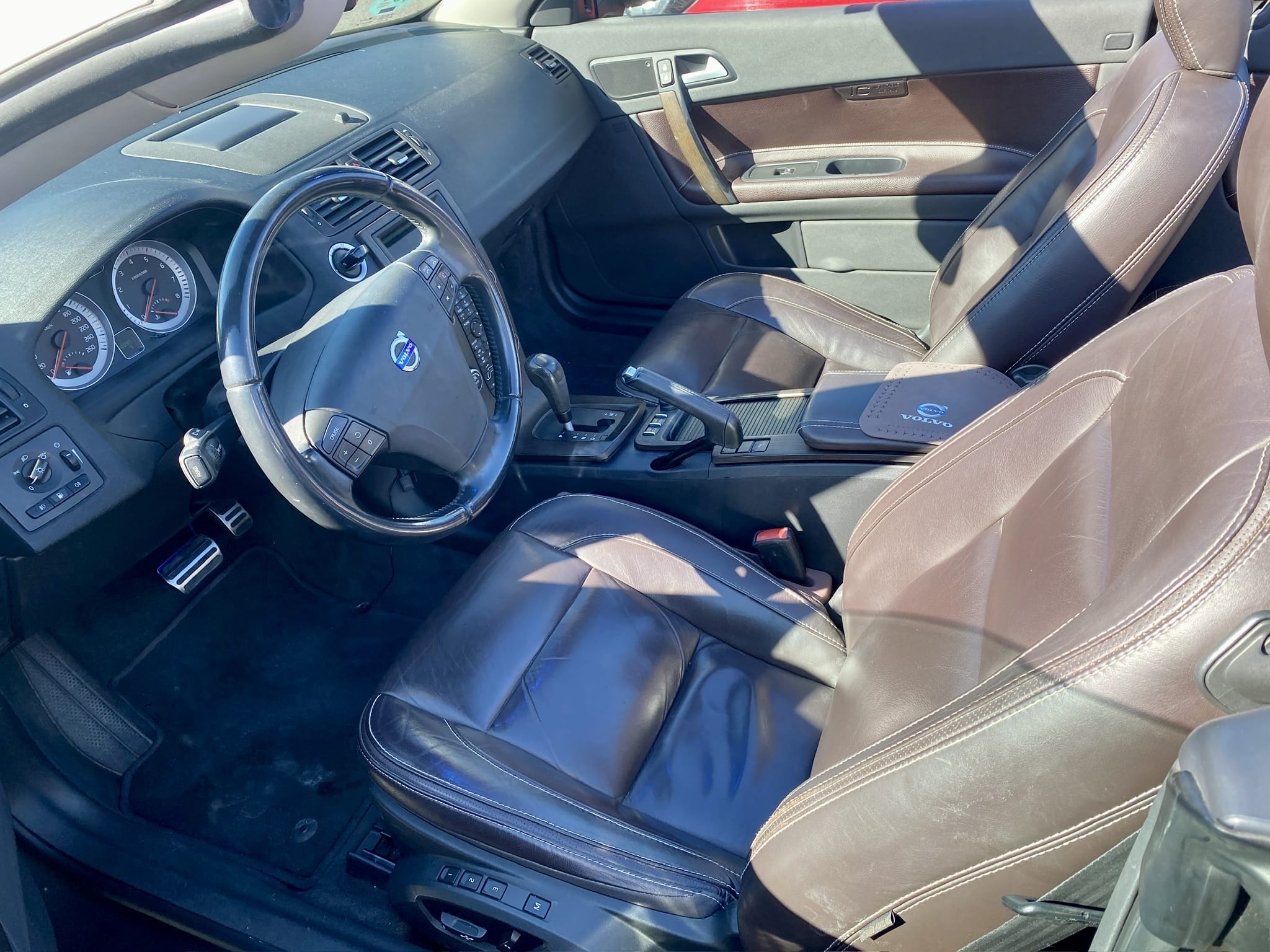 Volvo C70 Cabriolet T5 Automatic 5 cyl 20v Turbo mit Audio-/iPod-Zugang