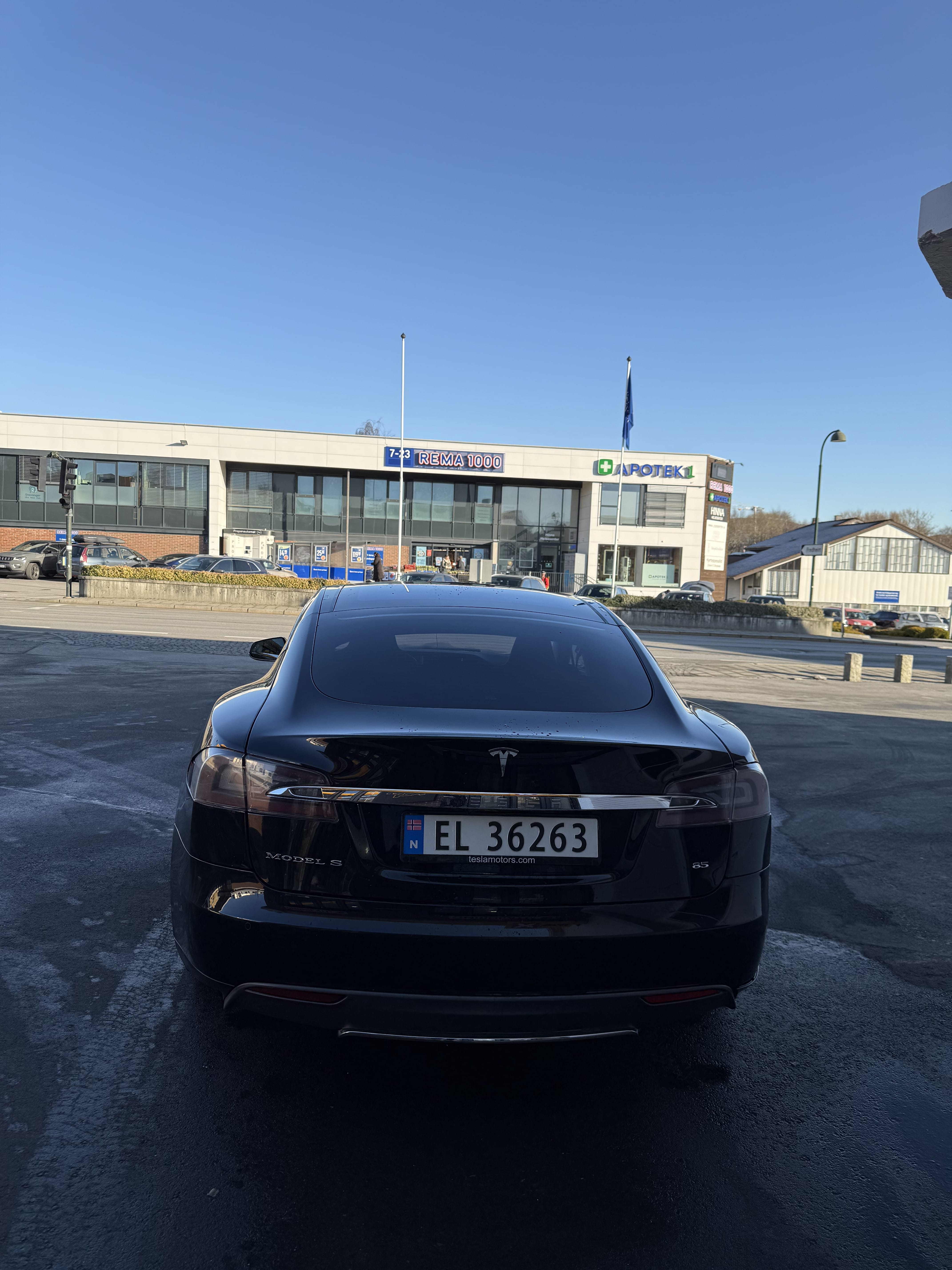 Tesla Model S med Cruisekontroll