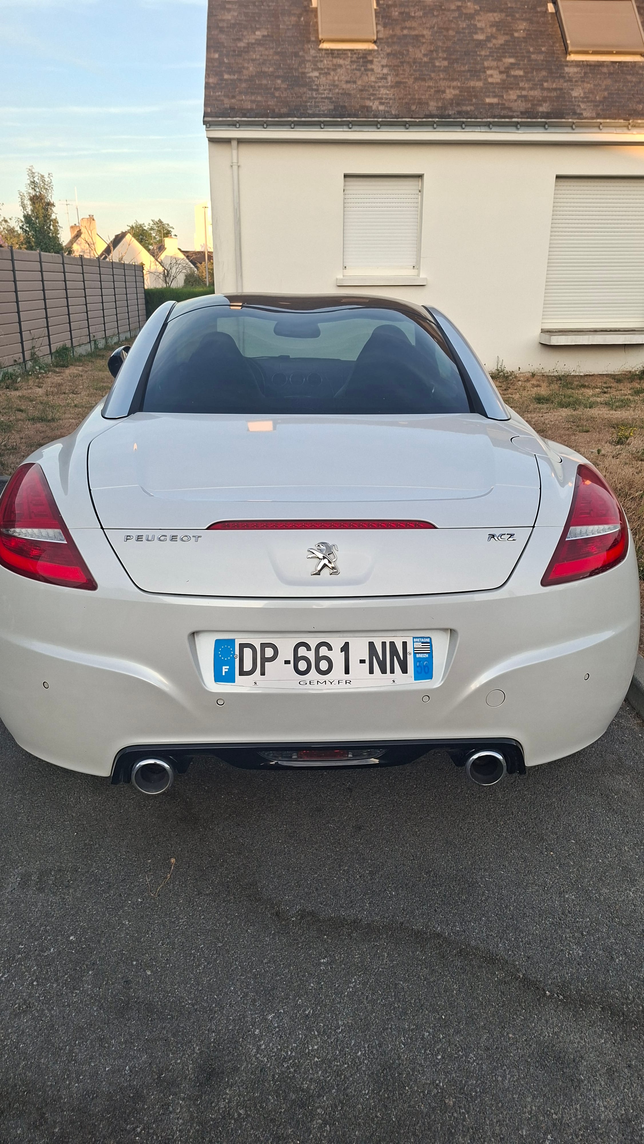Peugeot RCZ avec GPS