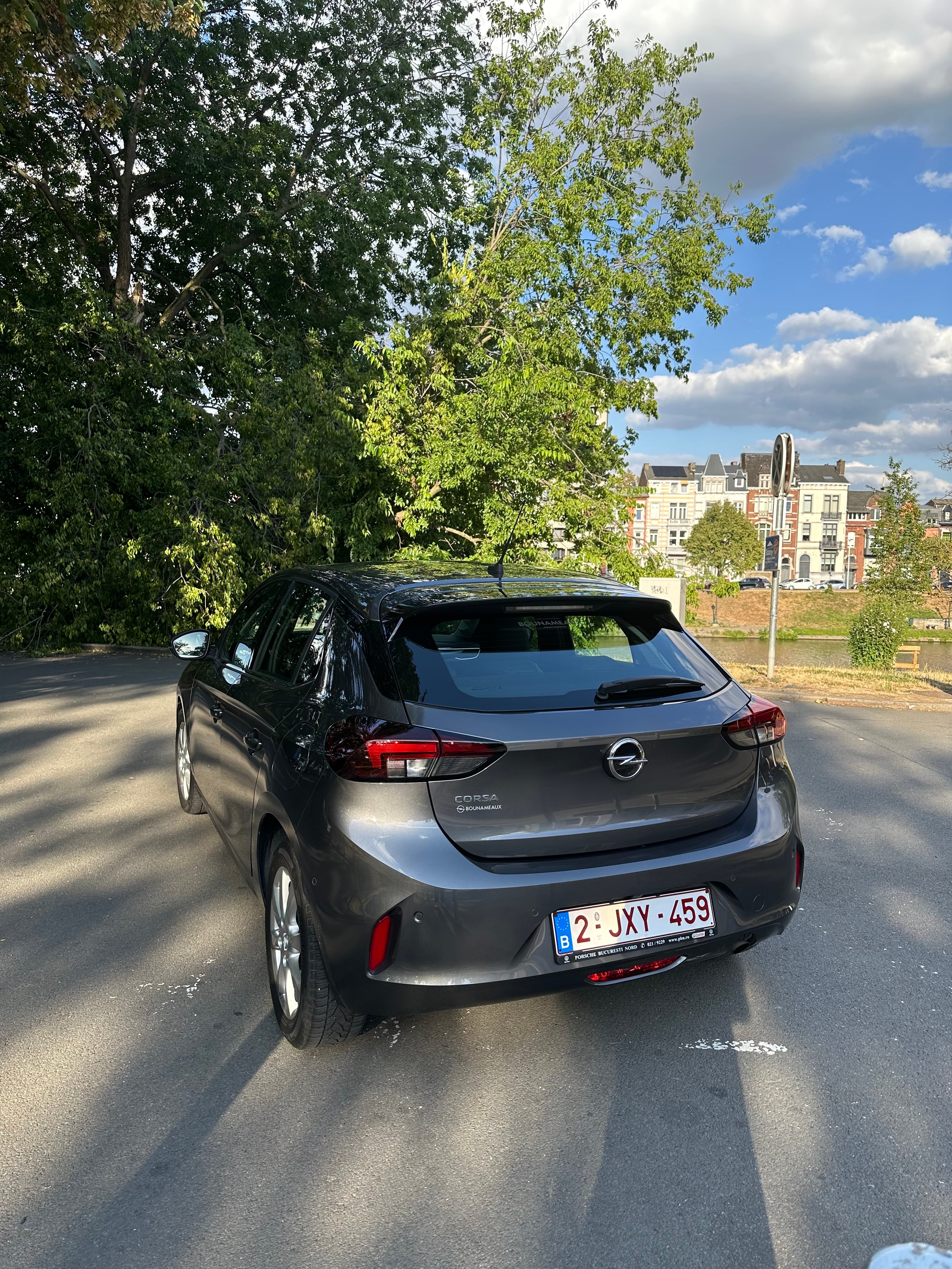 Opel Corsa avec Caméra de recul