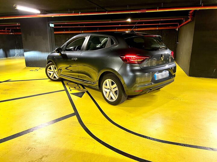 Renault Clio FZ822KH avec GPS