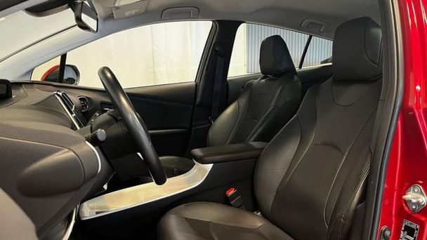 Toyota Prius 1,8 Hybrid, Automat, hengerfeste, perfekt for korte og lange kjøreturer. med GPS