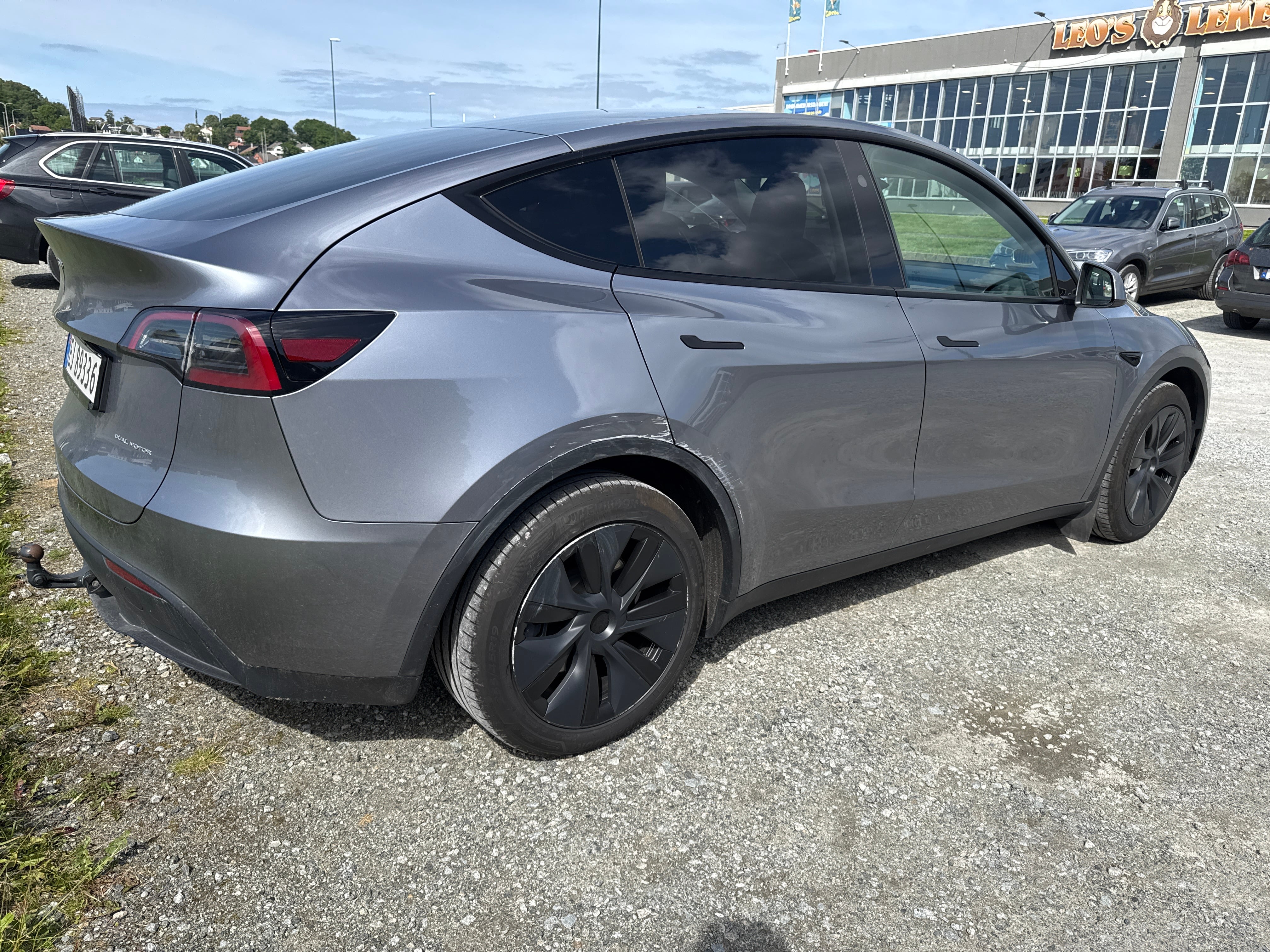Tesla Model Y Long Range with Baby seat