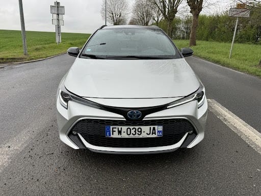 Toyota Corolla Break Hybride avec Apple CarPlay