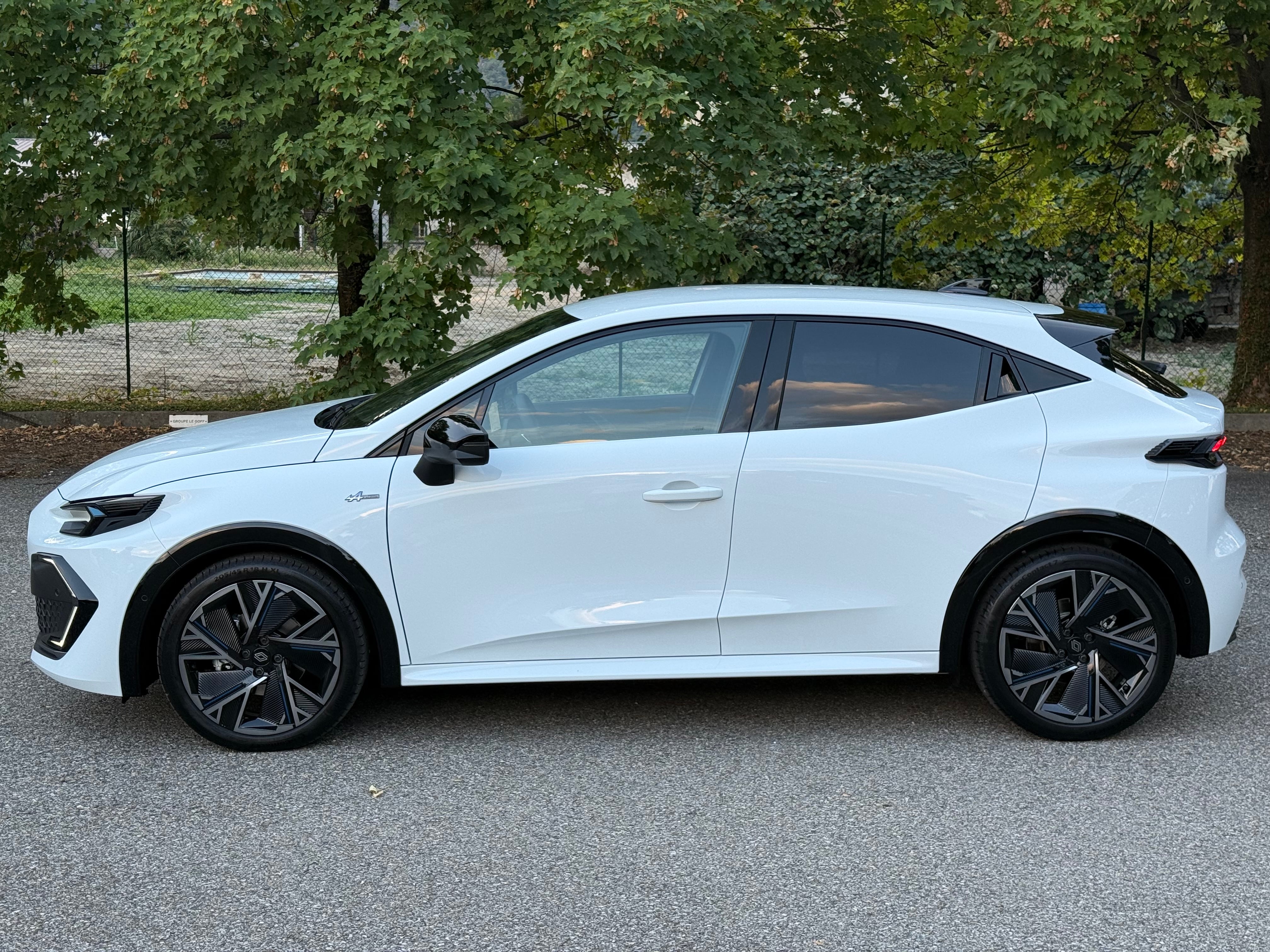 Renault Clio Alpine, 2026, Essence 95 / Électrique (hybride), automatique