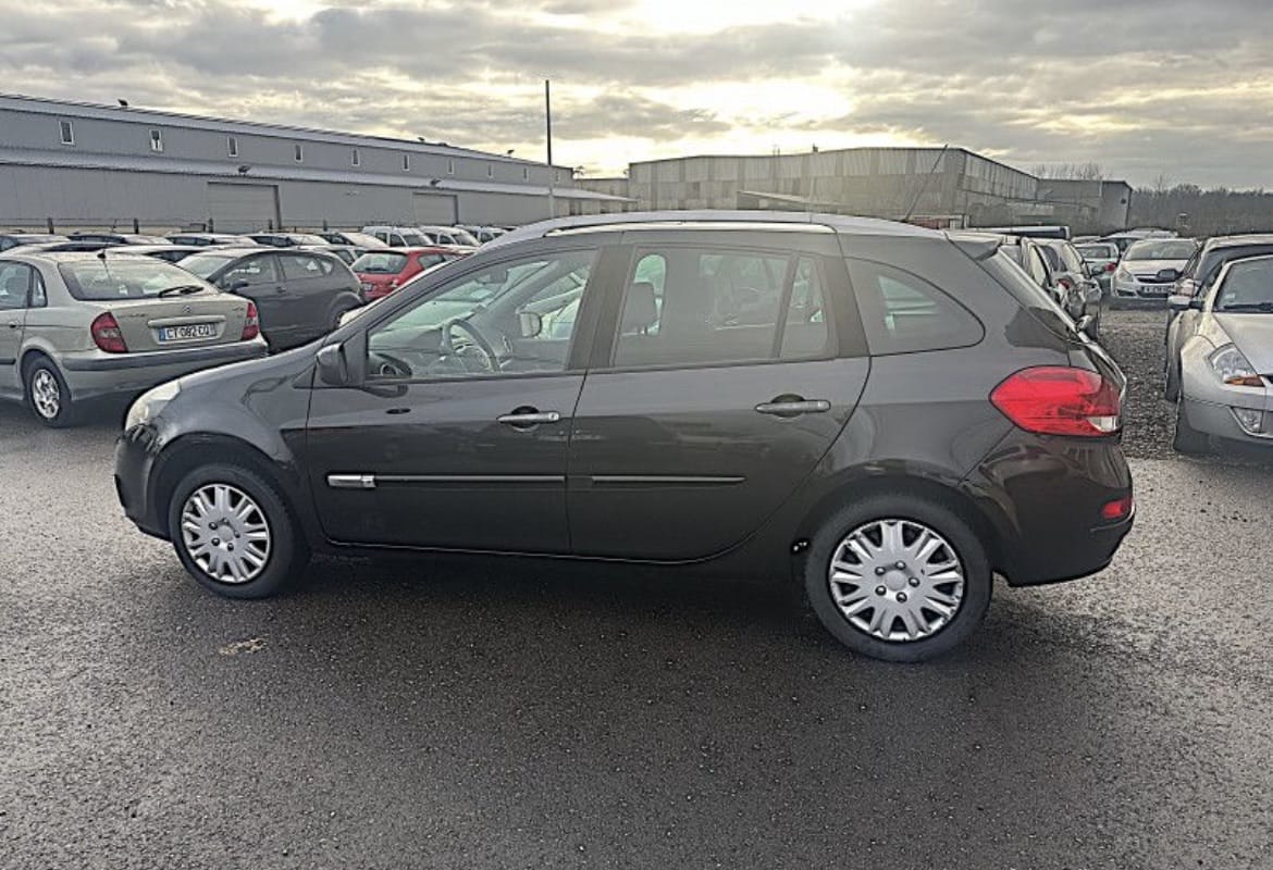 Renault Clio con Silla infantil