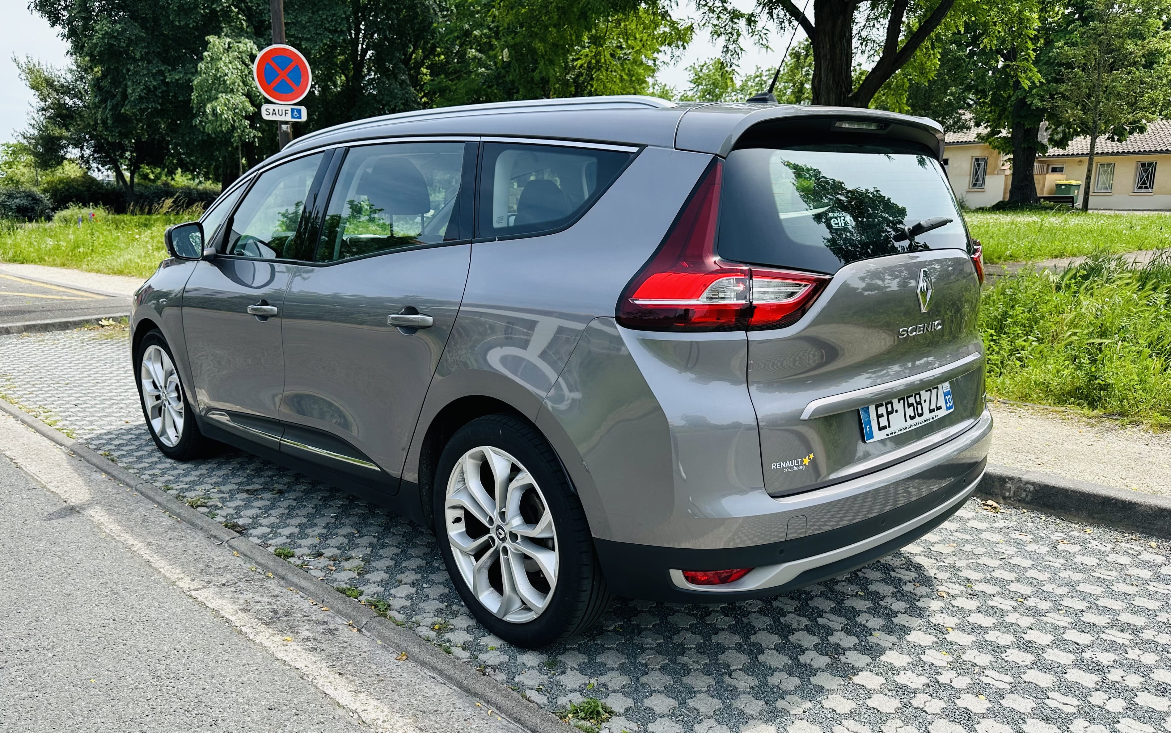 Renault Grand Scenic 110 cv con GPS