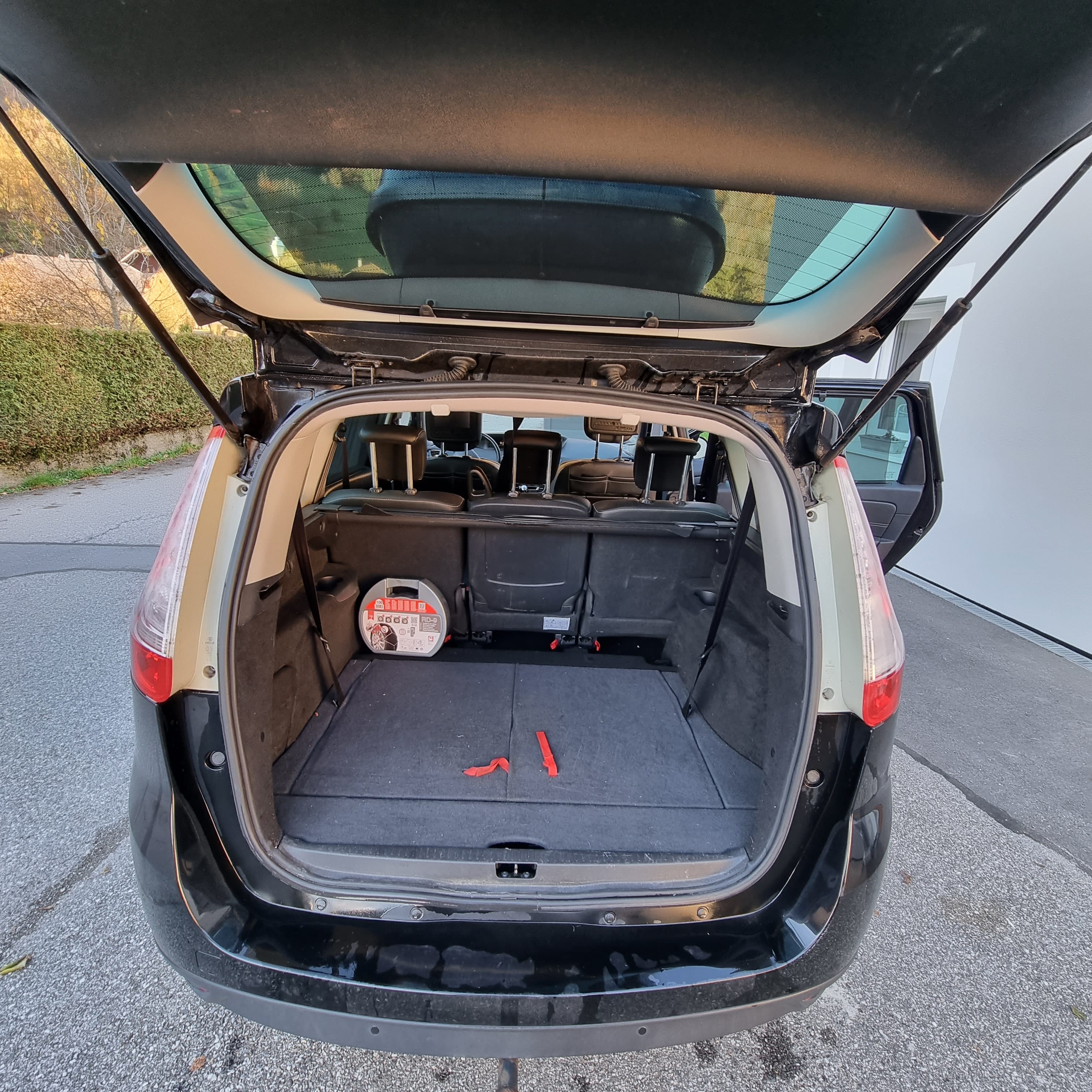 Renault Grand Scenic 7places et coffre de toit avec Régulateur de vitesse