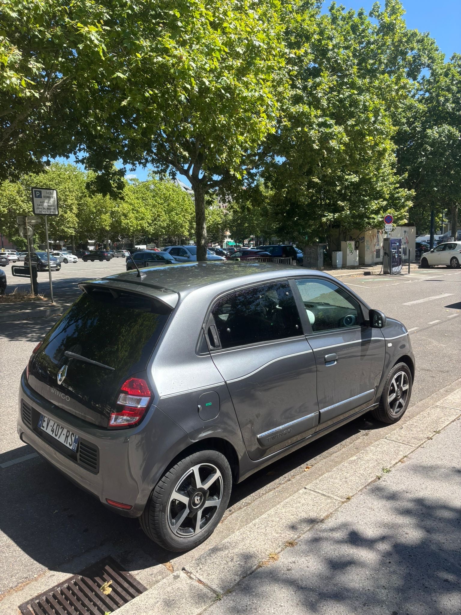Renault Twingo III avec Régulateur de vitesse