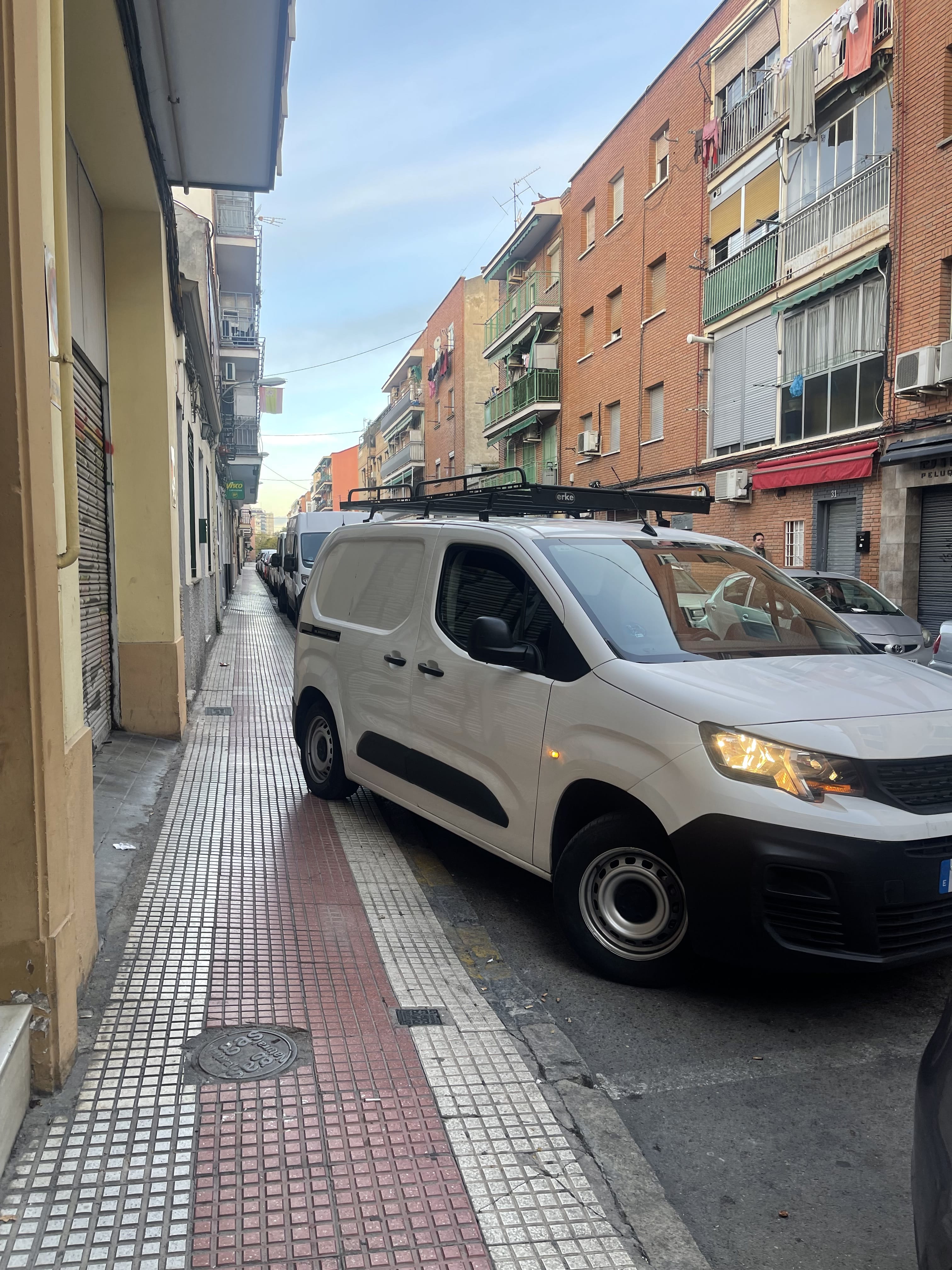 Peugeot Partner Furgoneta with Android Auto