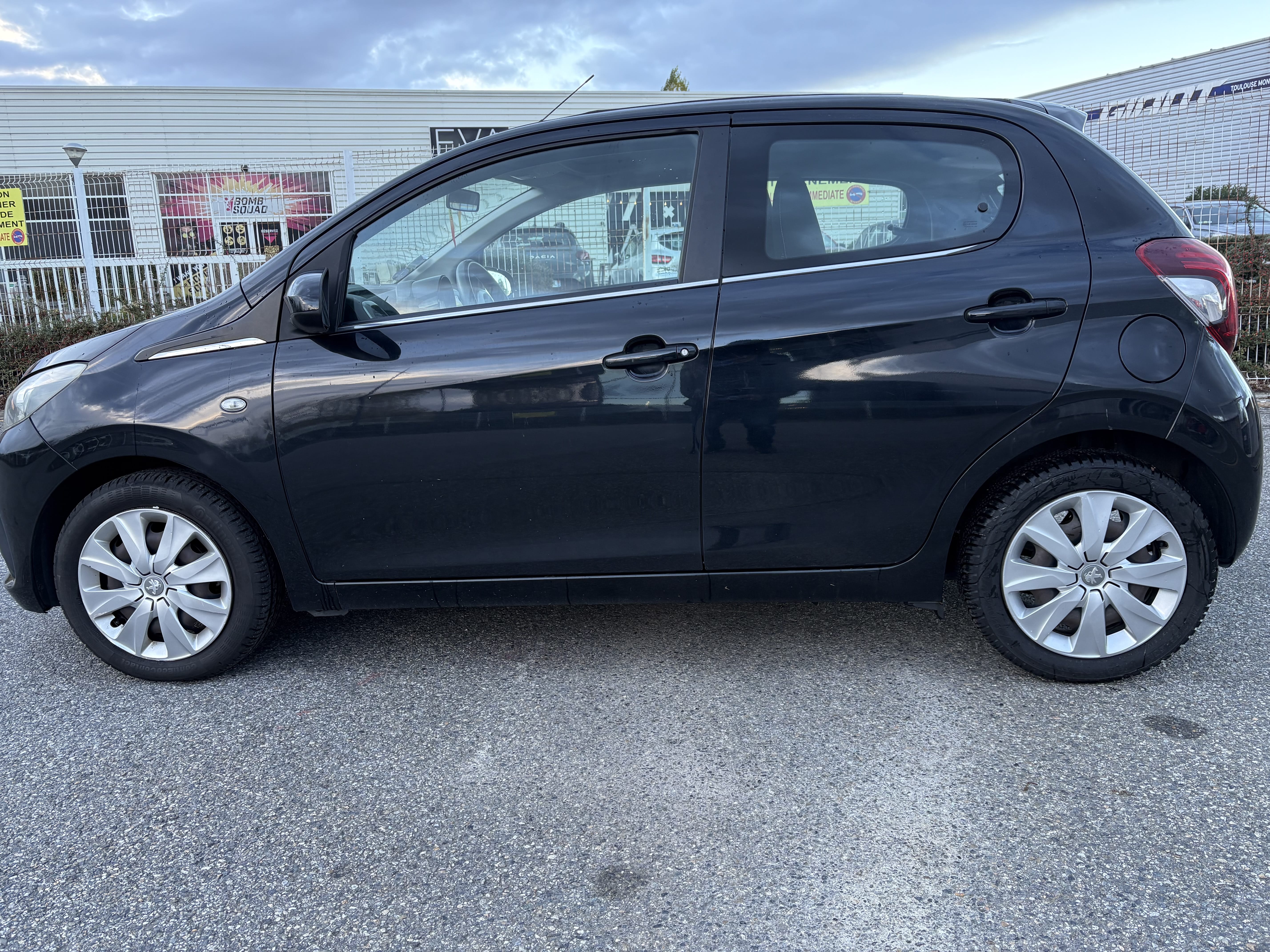 Peugeot 108 Cabriolet avec Climatisation