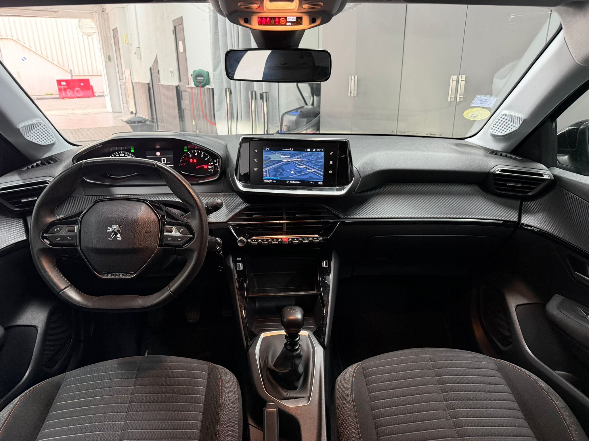 Peugeot 208 con Control de velocidad
