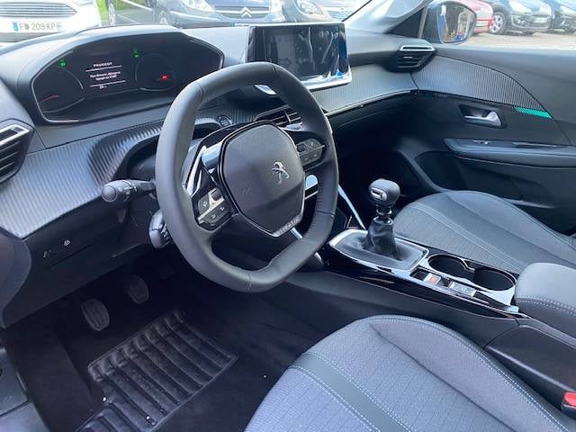 Peugeot 208 Puretech 100 S&S Allure 5portes avec GPS