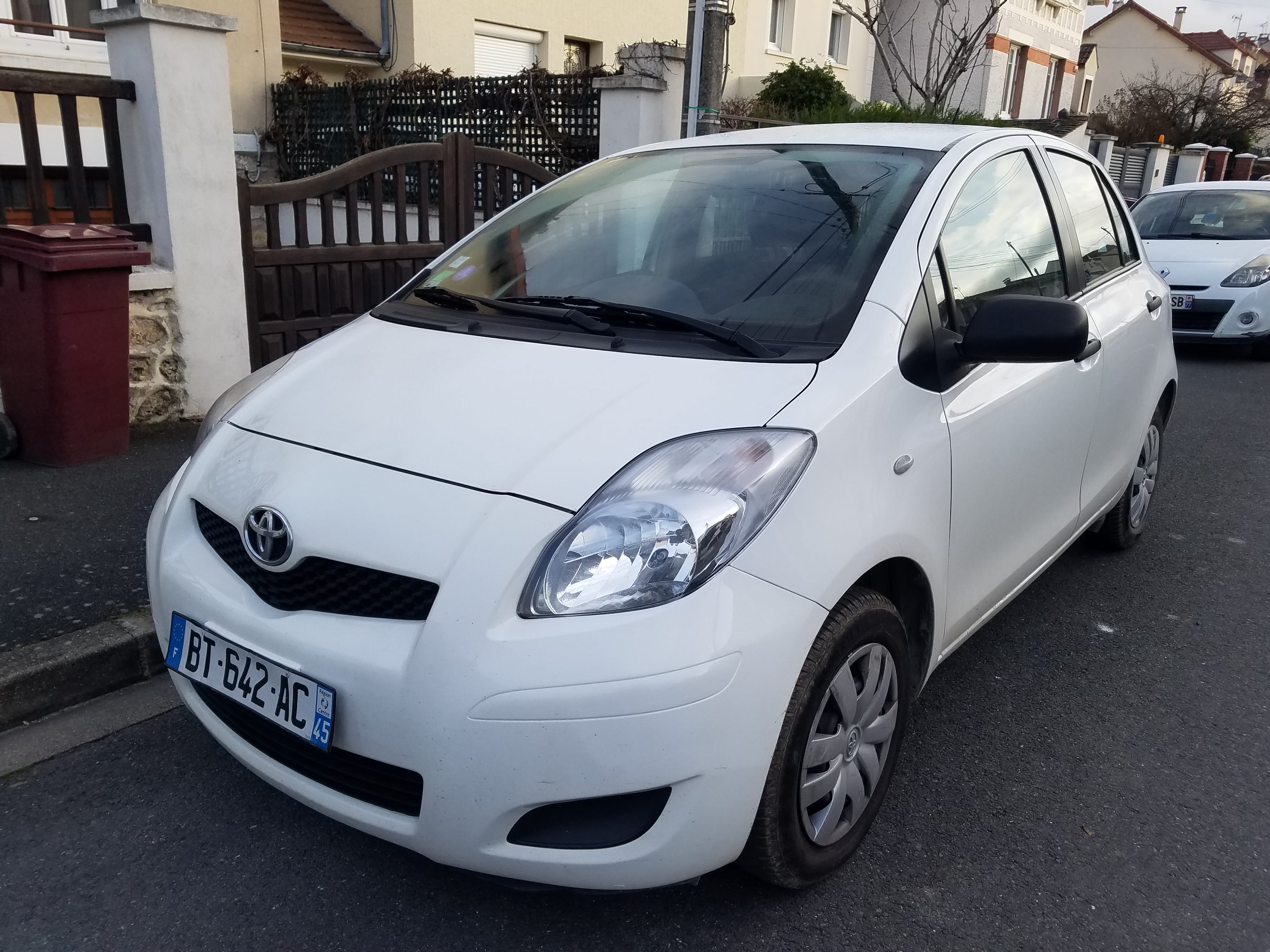 Toyota Yaris, 2011, Essence 95