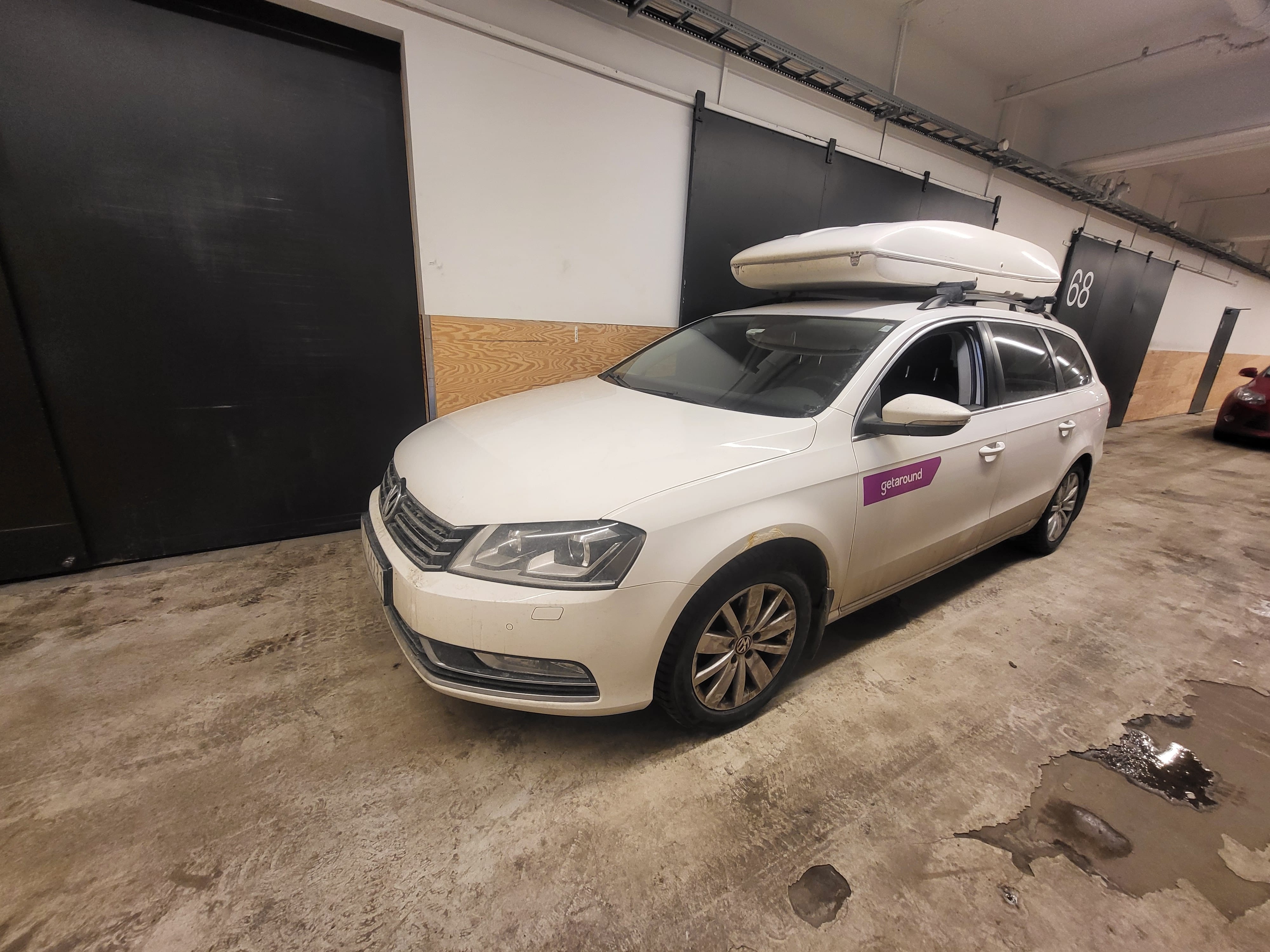 Volkswagen Passat with Air conditioning