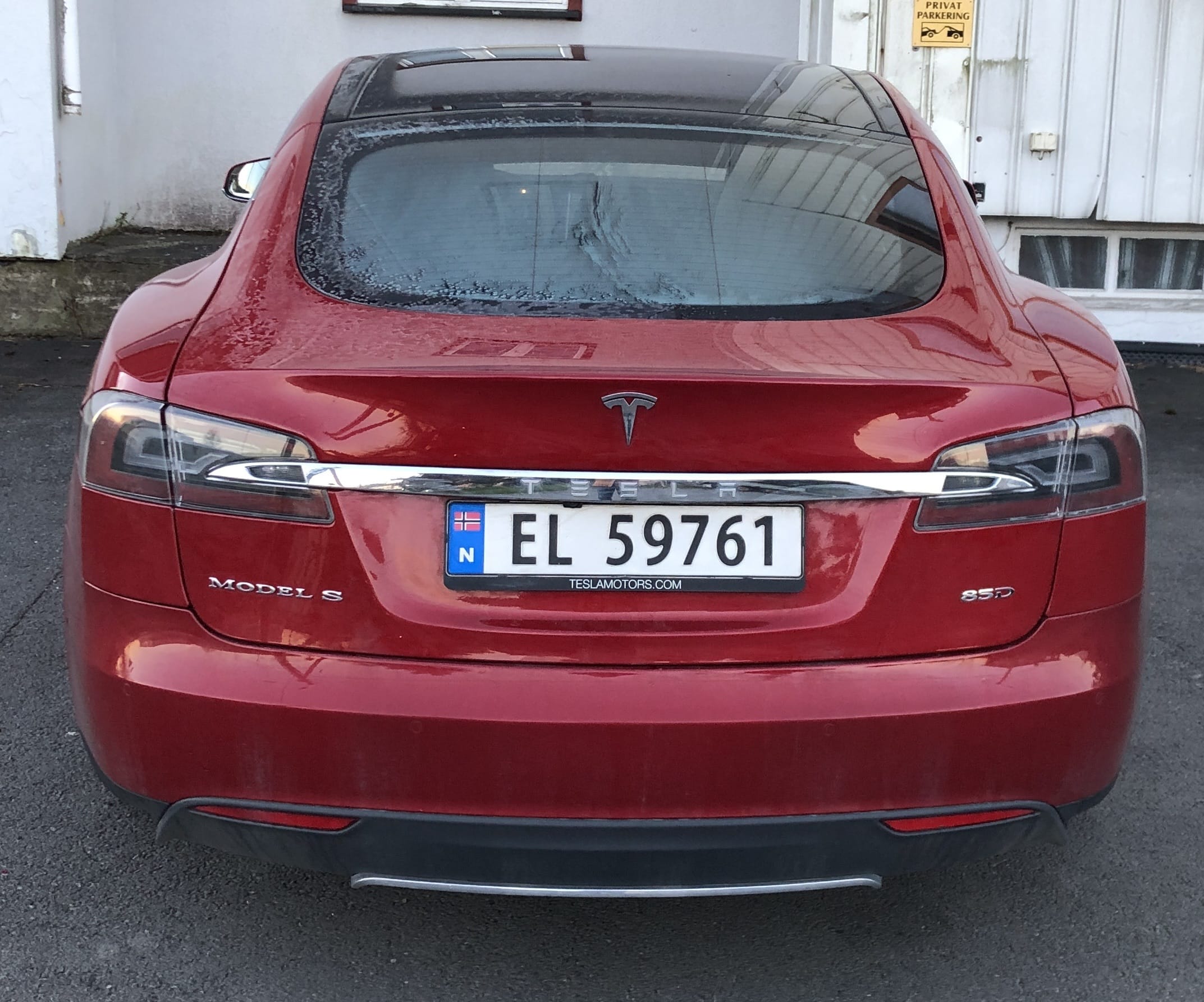 Tesla Model S 85D med Ryggekamera