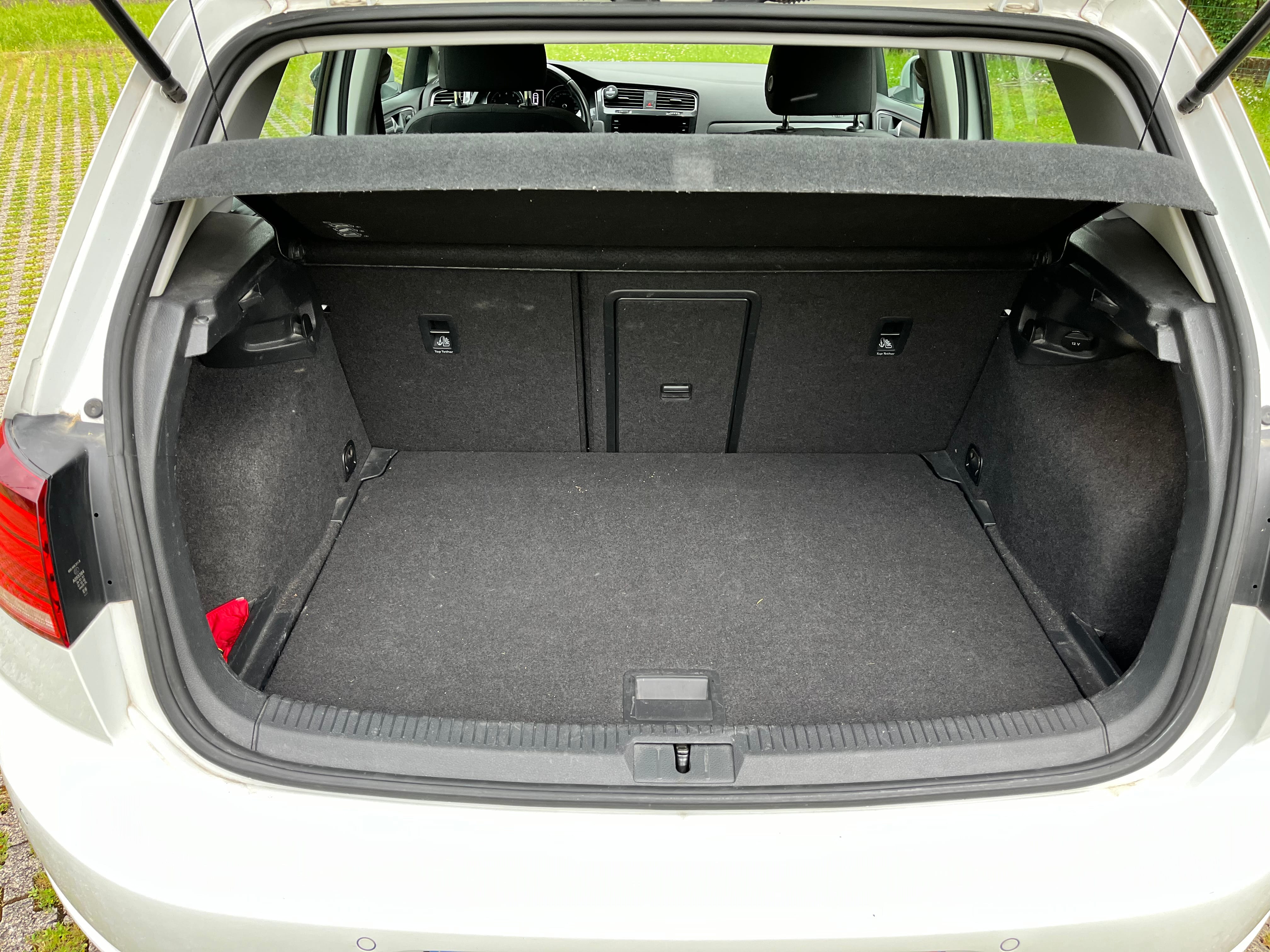Volkswagen Golf avec Attelage