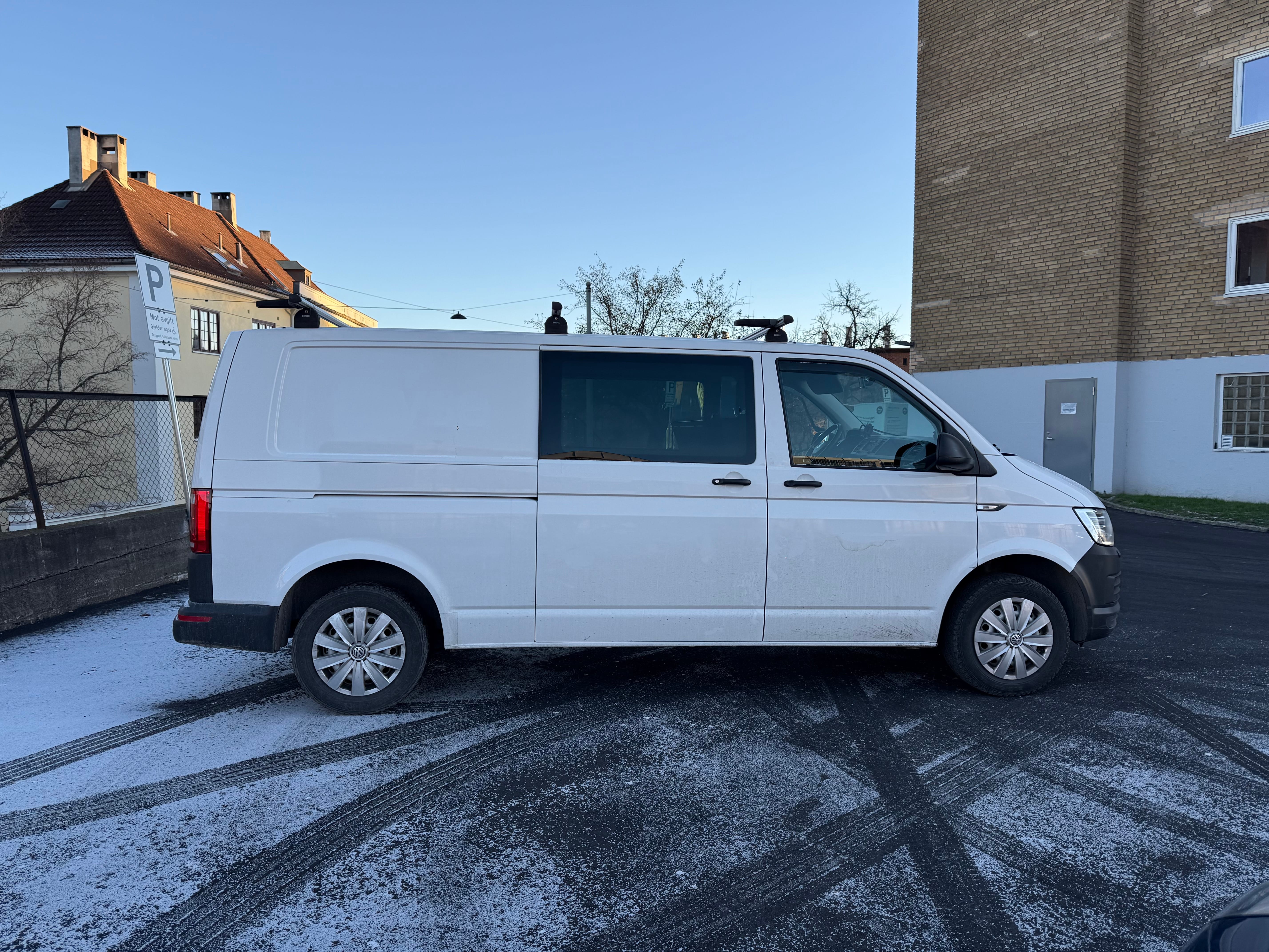 Volkswagen Transporter 4x4 med automatgir mit Klimaanlage