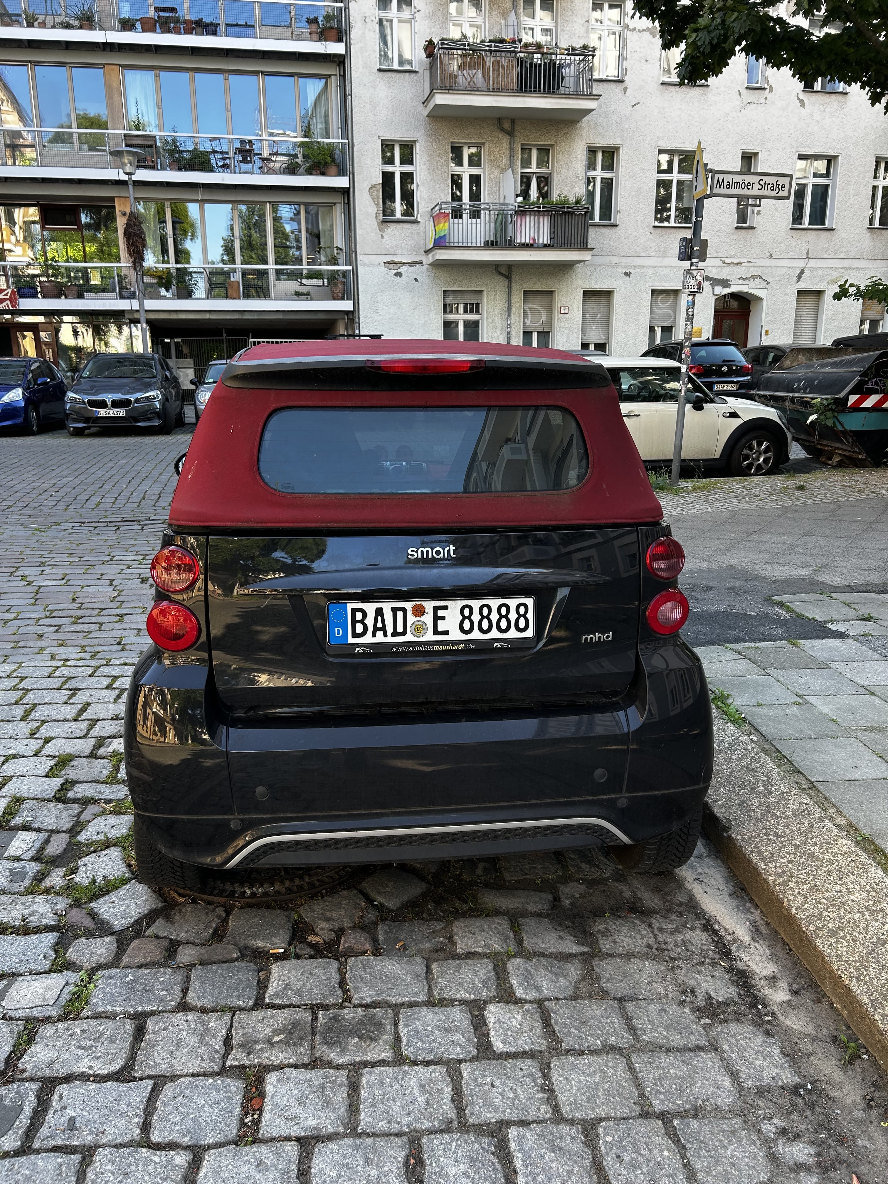 Smart Fortwo Cabriolet mit Navigationsgerät