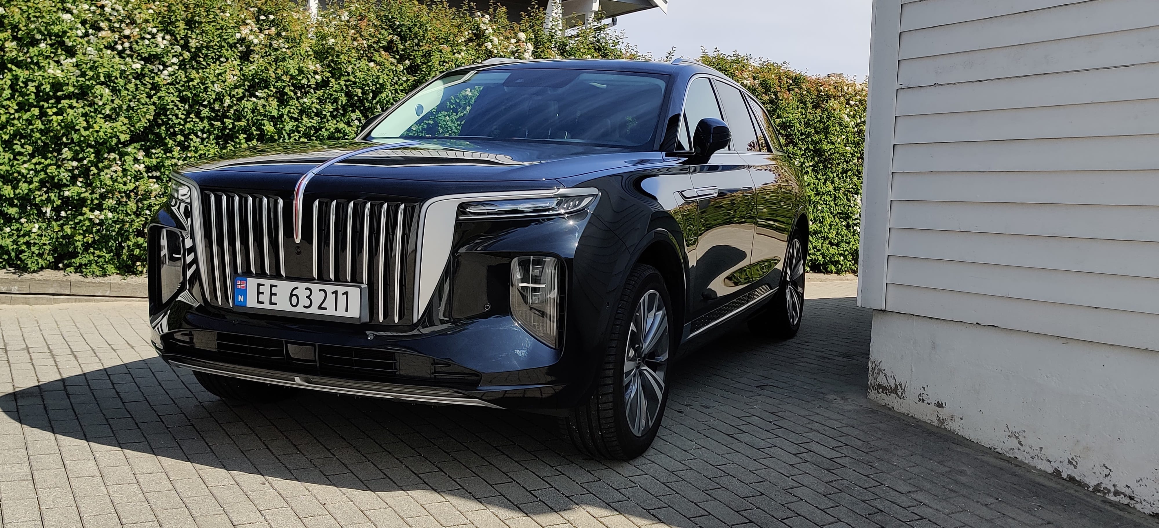 Hongqi E-HS9, 2022, Electric, automatic, 7 seats