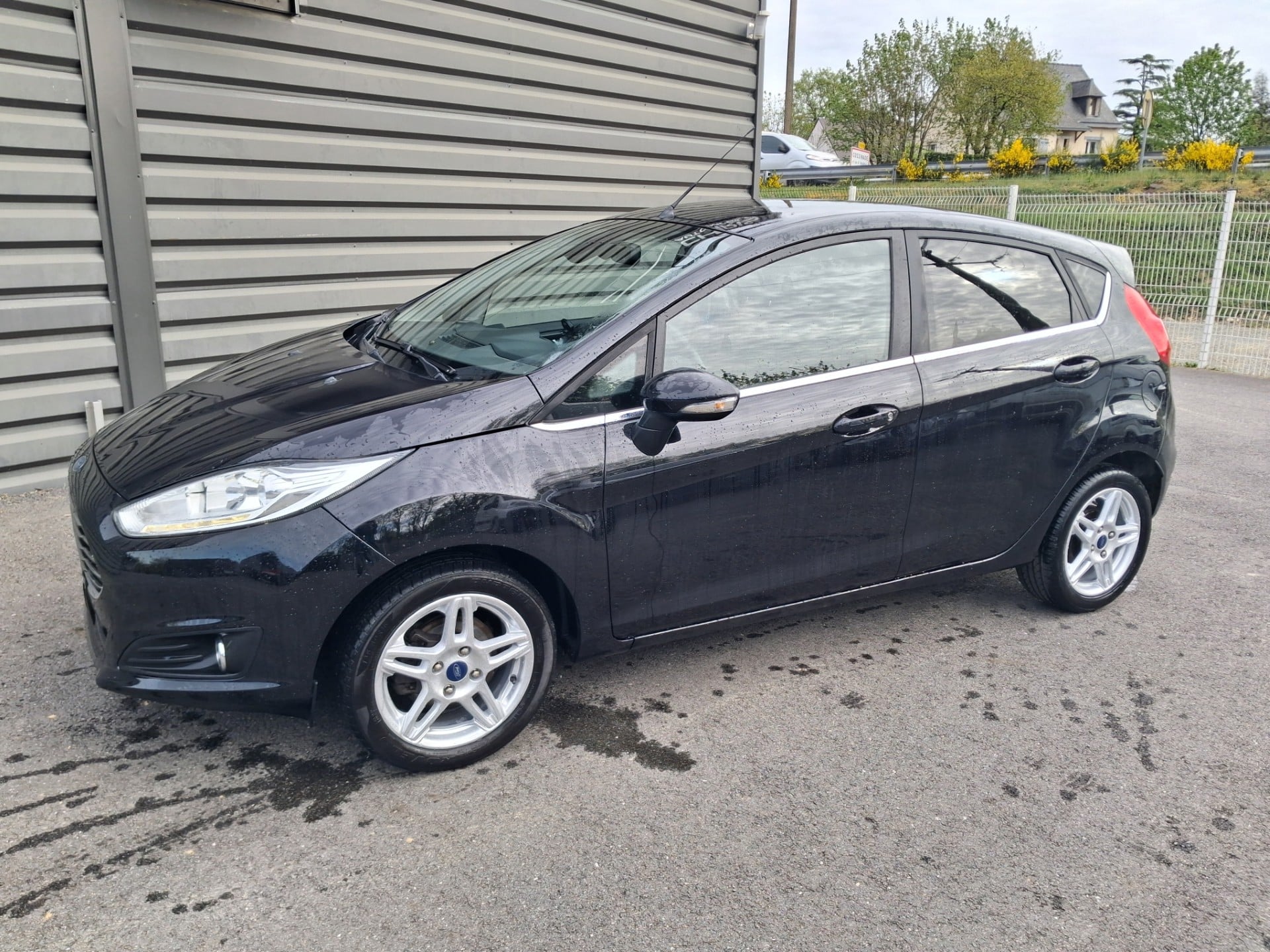 Ford Fiesta avec Climatisation