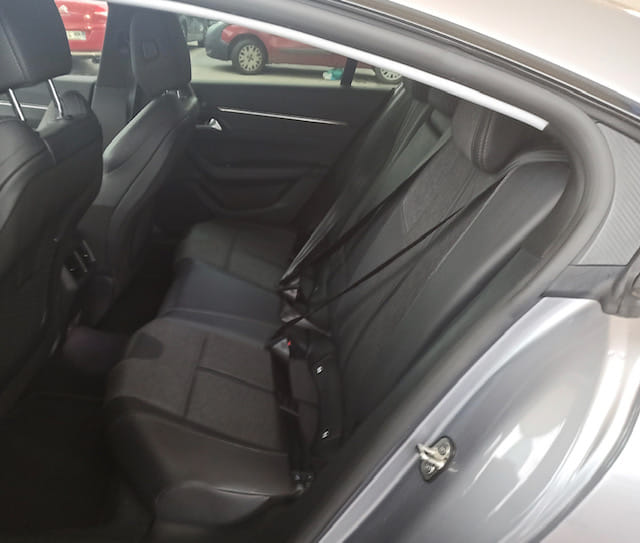 Peugeot 508 130ch avec Pneus neige