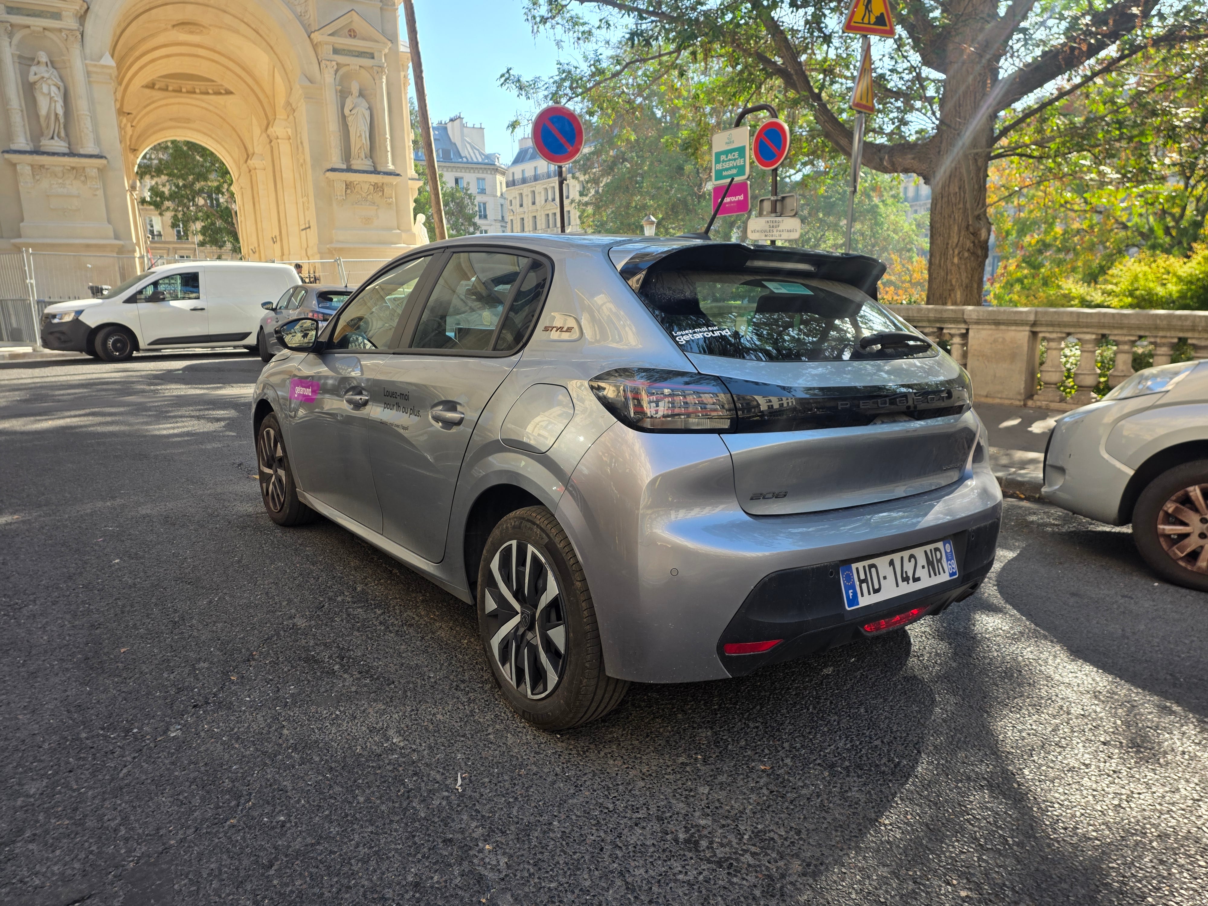 Peugeot 208 met GPS