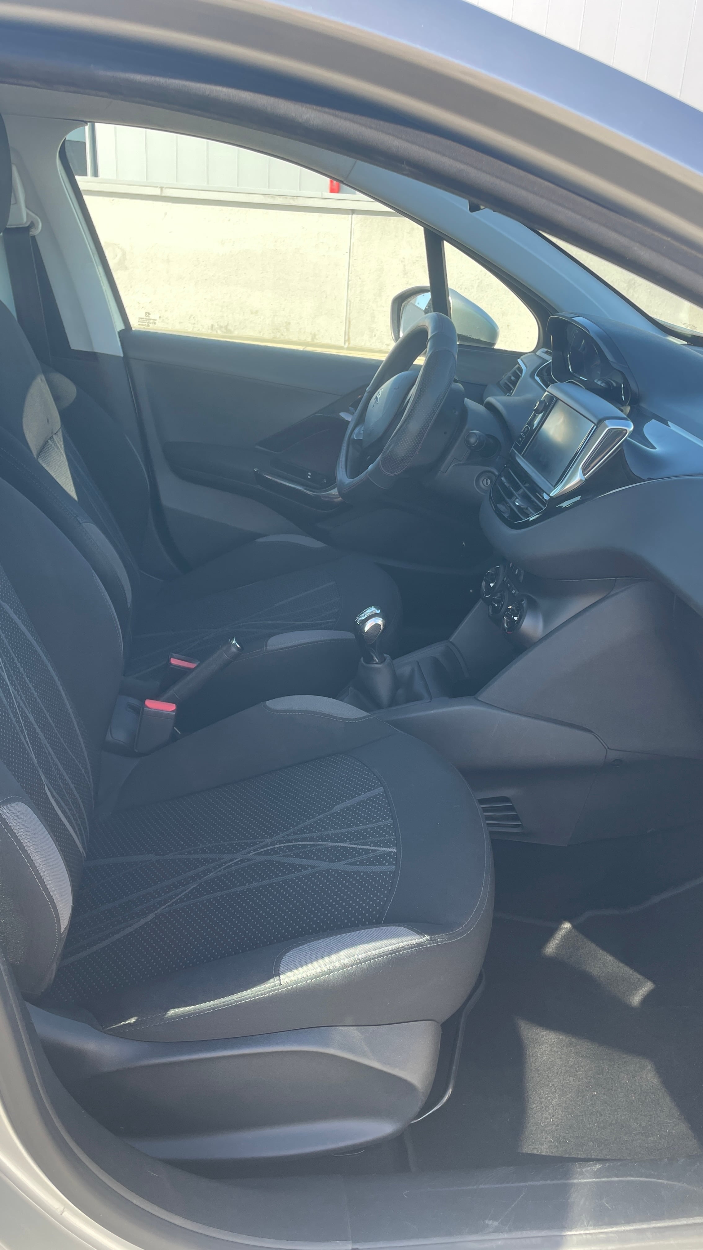 Peugeot 208 avec Port USB