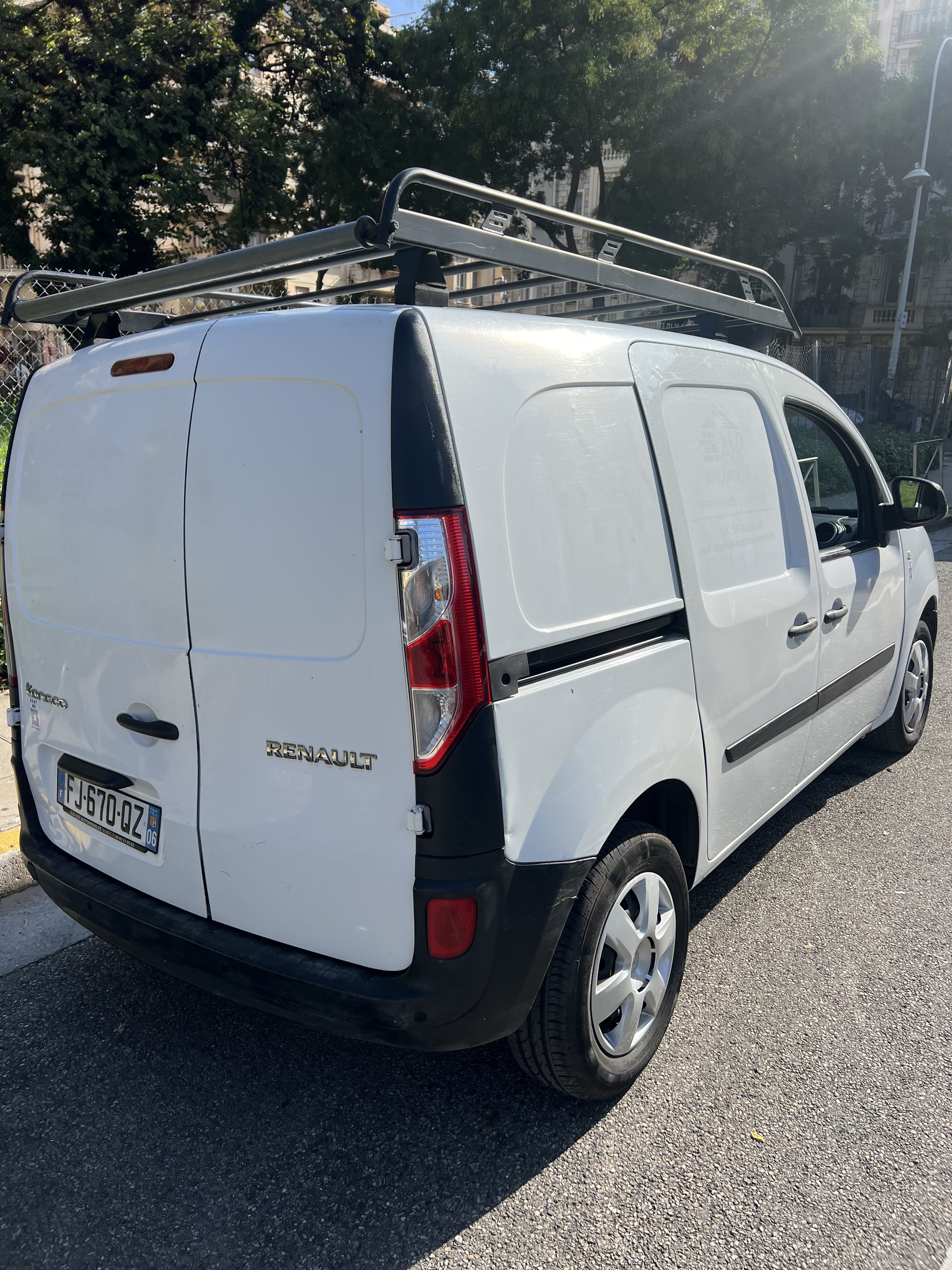 Renault Kangoo Fourgon avec Entrée audio / iPod