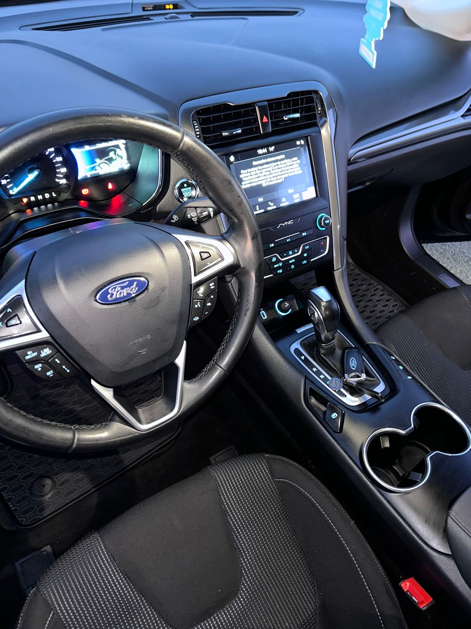 Ford Mondeo Hybride, 2019, Essence 95 / Électrique (hybride), automatique