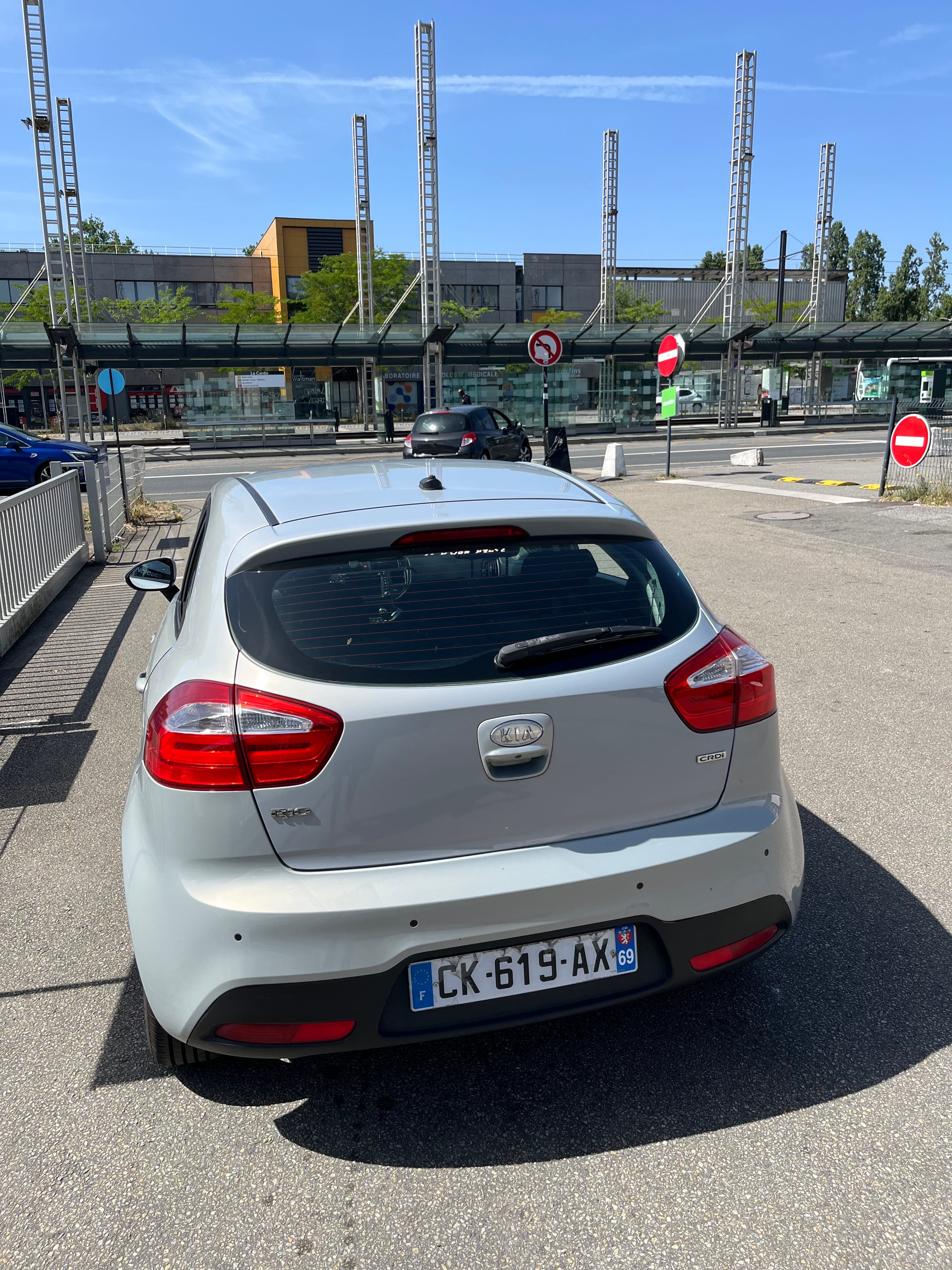 Kia Rio 1.4 CRDI avec GPS