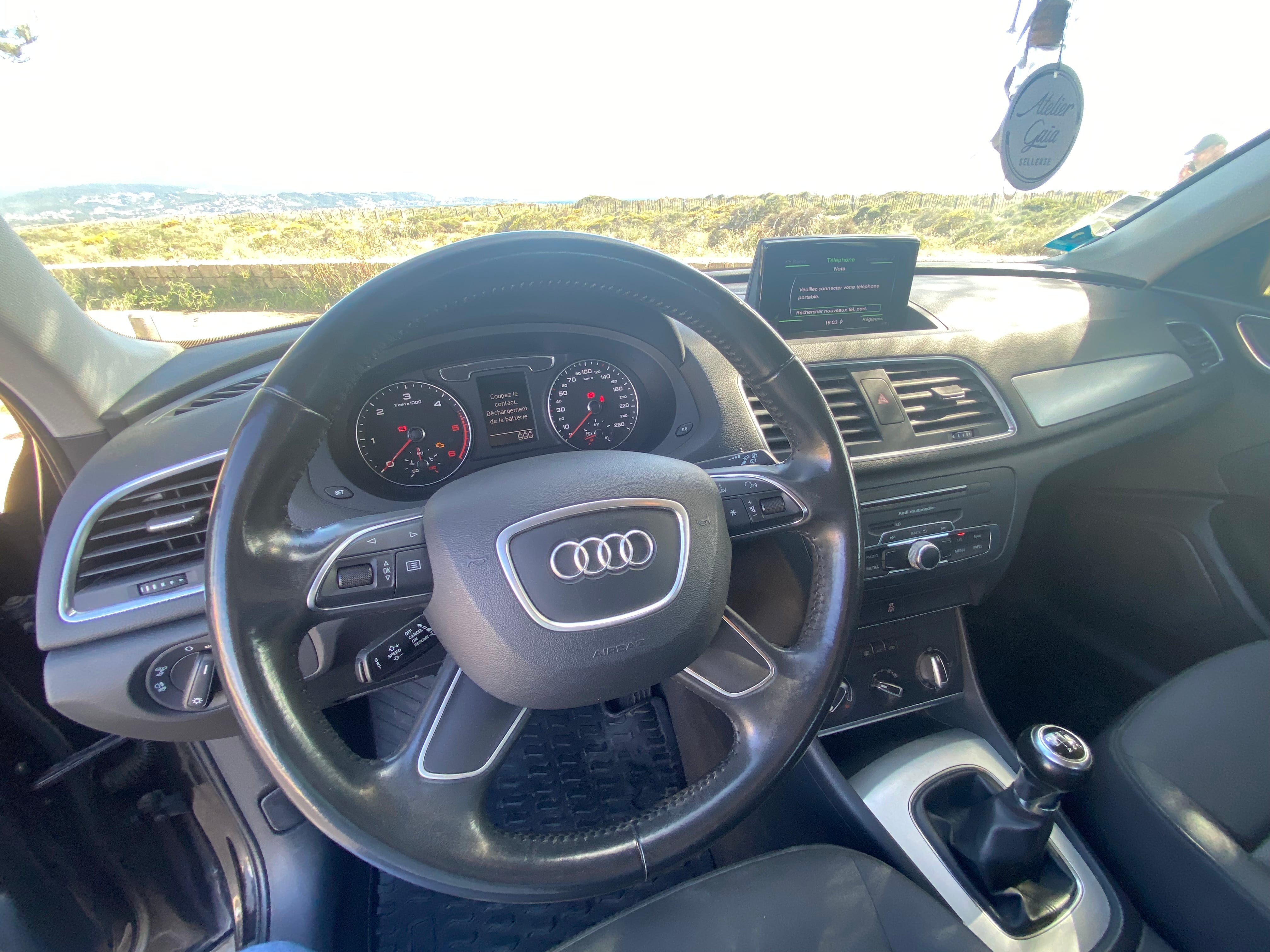 Audi Q3 2.0T Premium mit Apple CarPlay