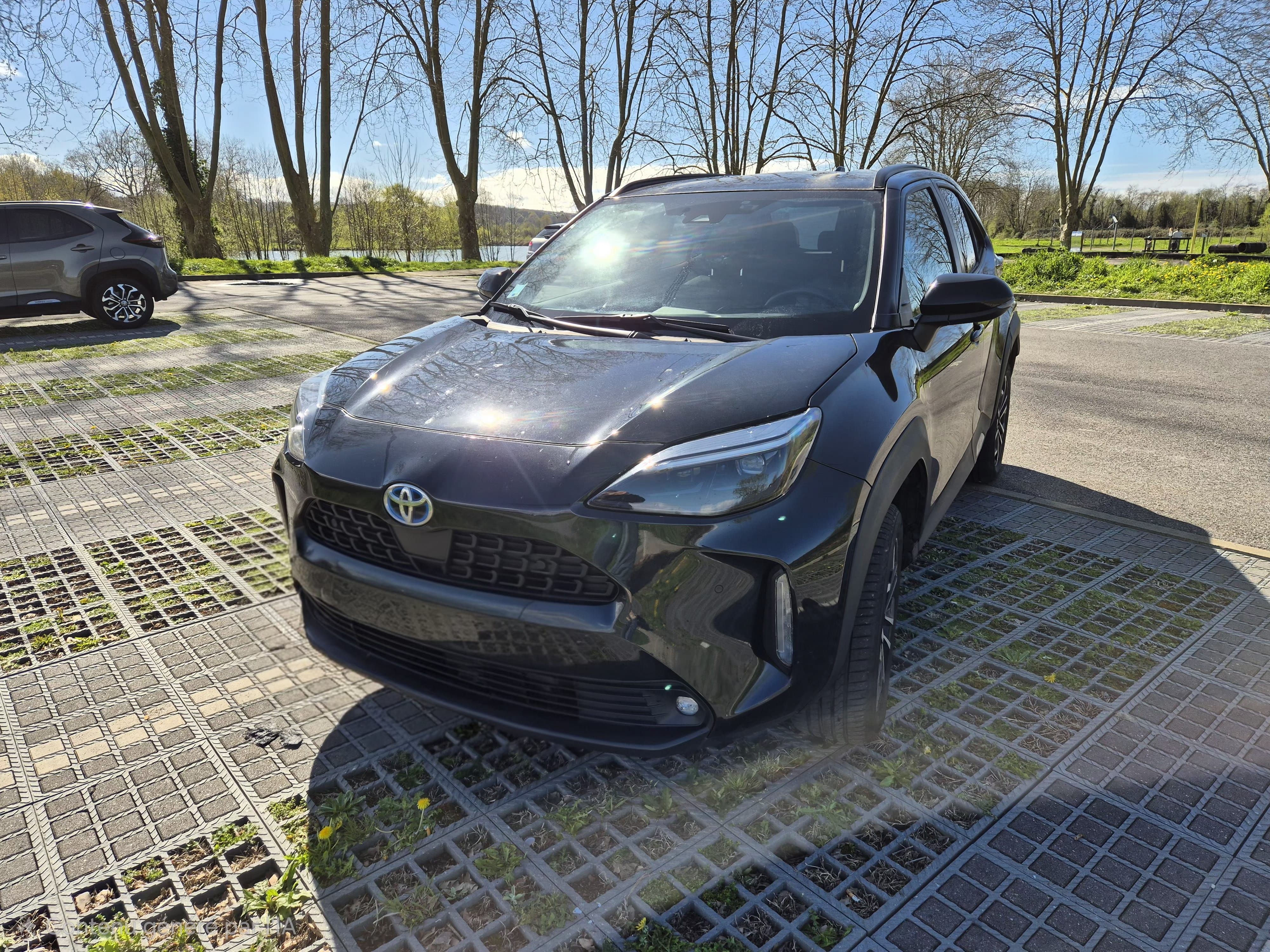 Toyota Yaris Cross Hybrid, 2023, Essence 95 / Électrique (hybride), automatique
