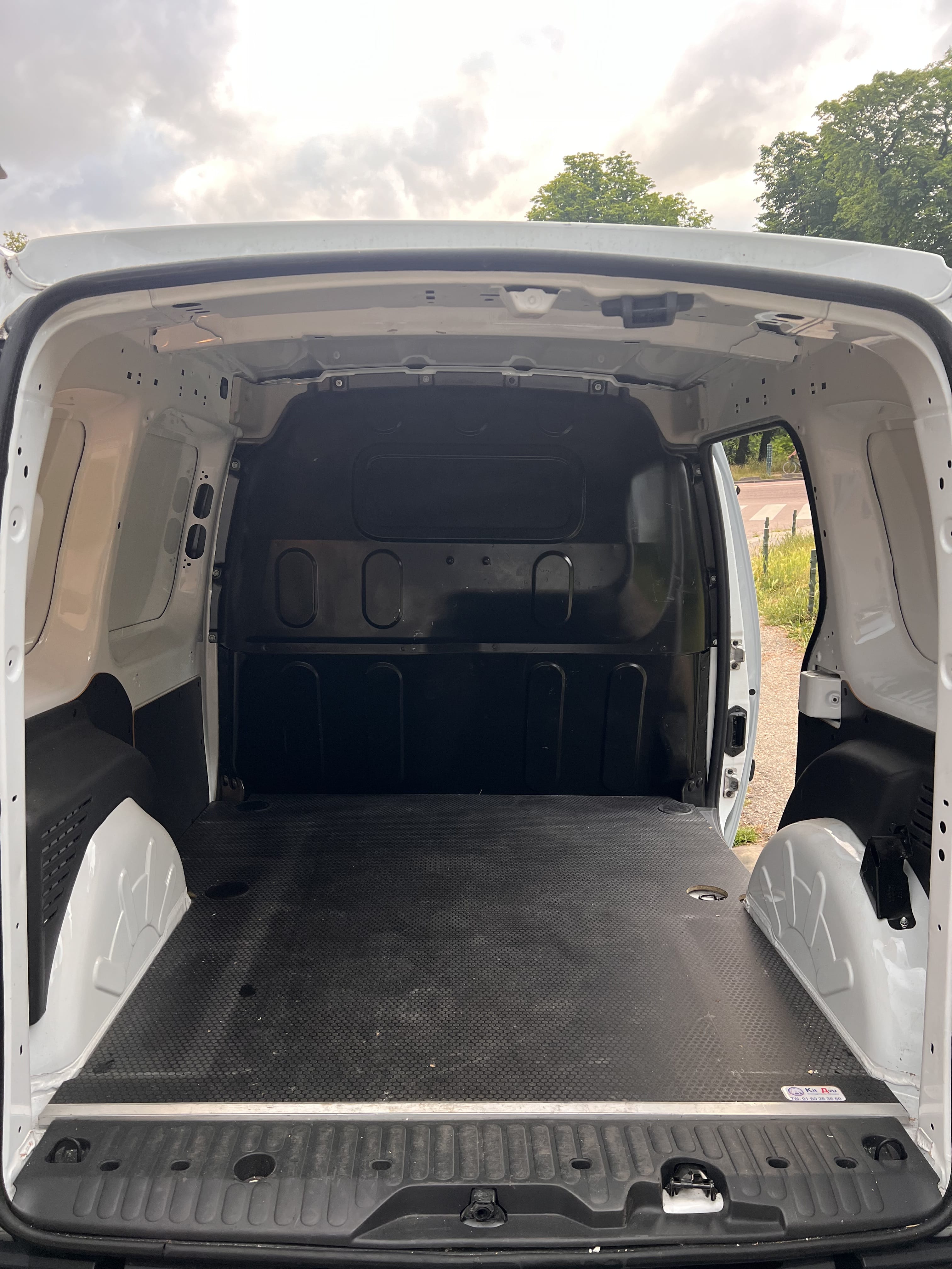 Renault Kangoo Fourgon avec Entrée audio / iPod