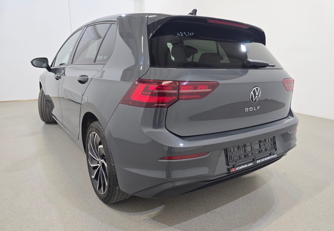 Volkswagen Golf mit Klimaanlage