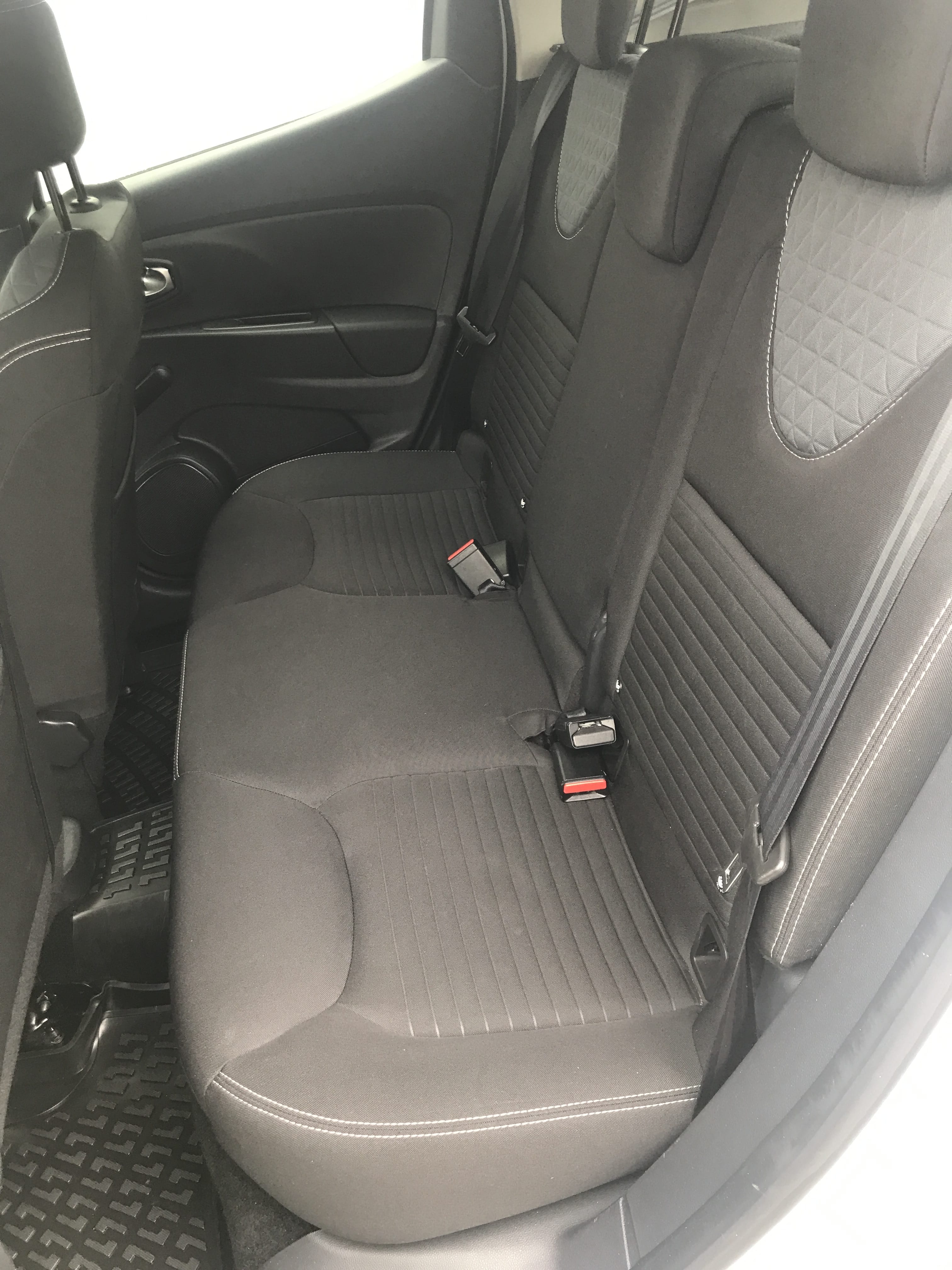 Renault Clio avec Entrée audio / iPod