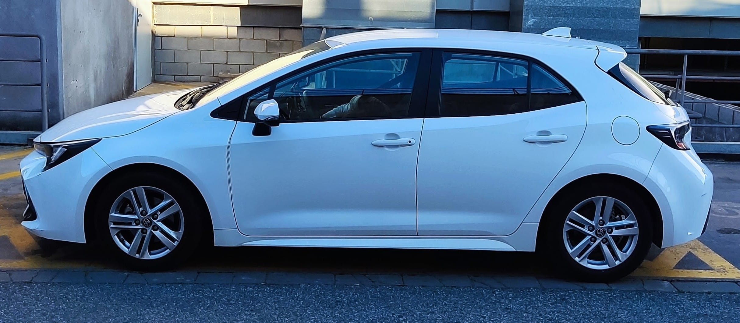 Toyota Corolla Híbrido avec Climatisation