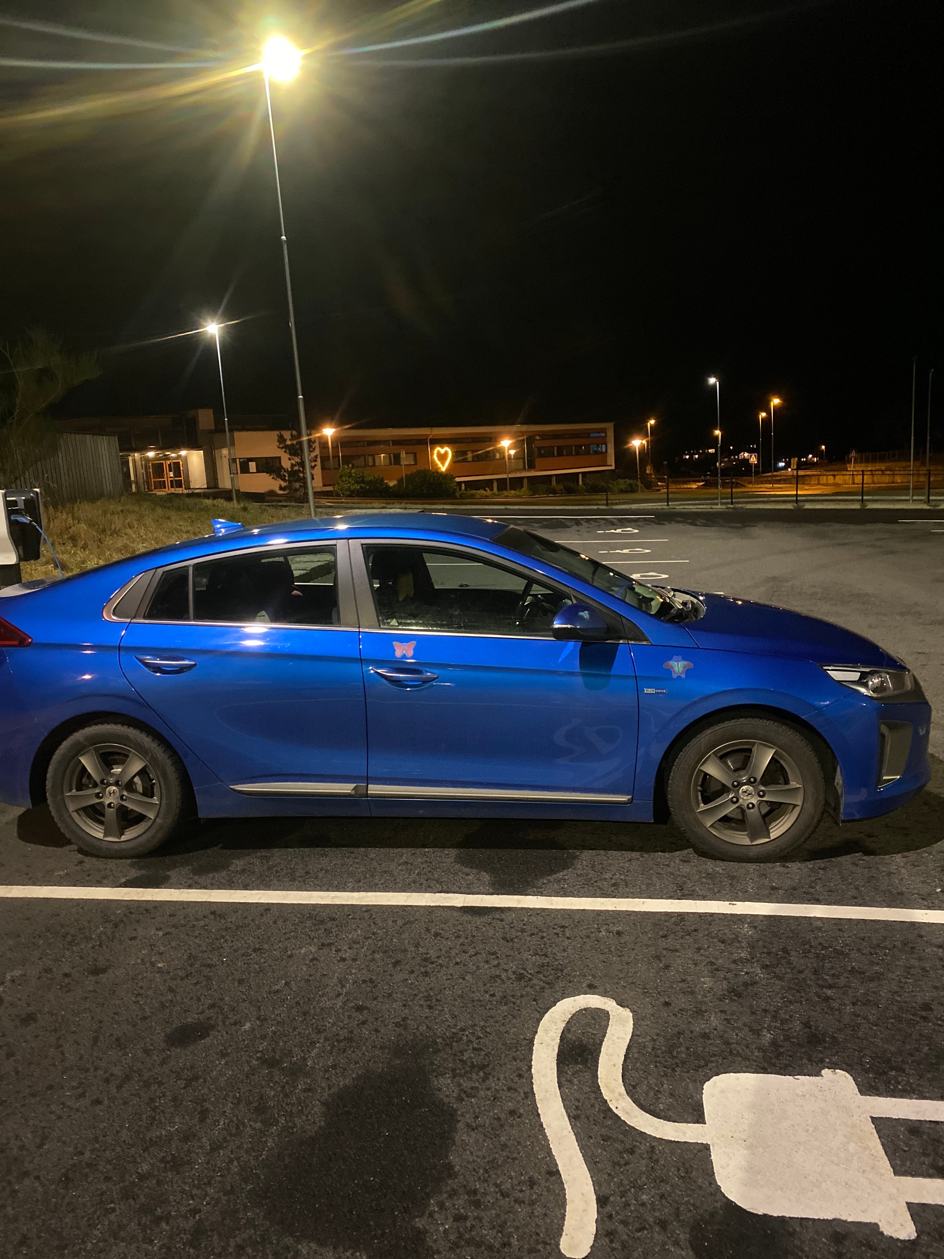 Hyundai Ioniq with GPS