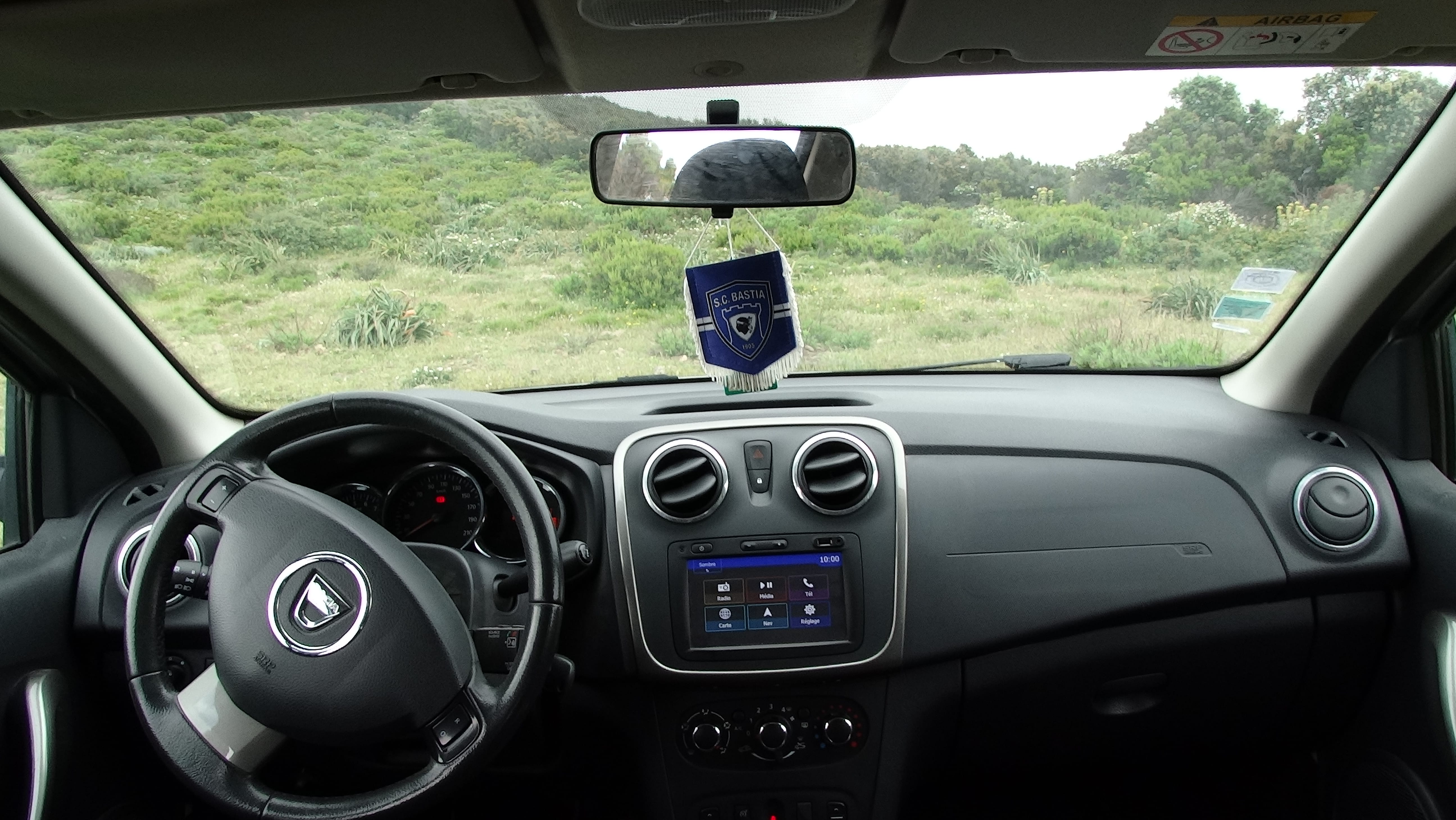 Dacia Sandero essence with Cruise control