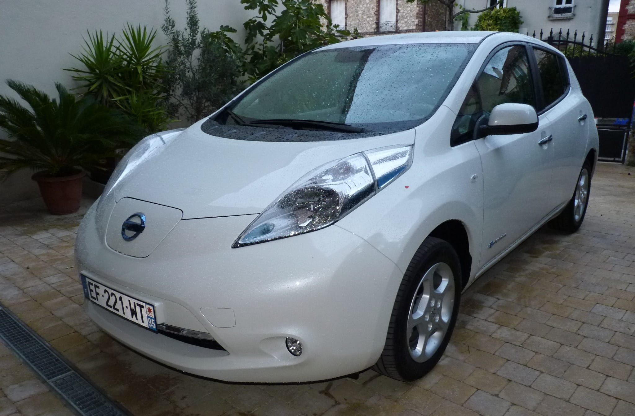 Nissan Leaf 100% électrique, carburant inclus, 2016, Électrique, automatique