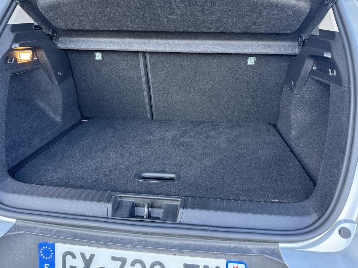 Renault Captur Hybride Ess BV auto GX728TN avec Siège bébé