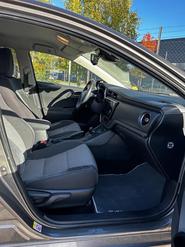 Toyota Auris 1,8 Automat, Bensin, Drivstoffvennlig, inkl Beboerkort sone med Cruisekontroll