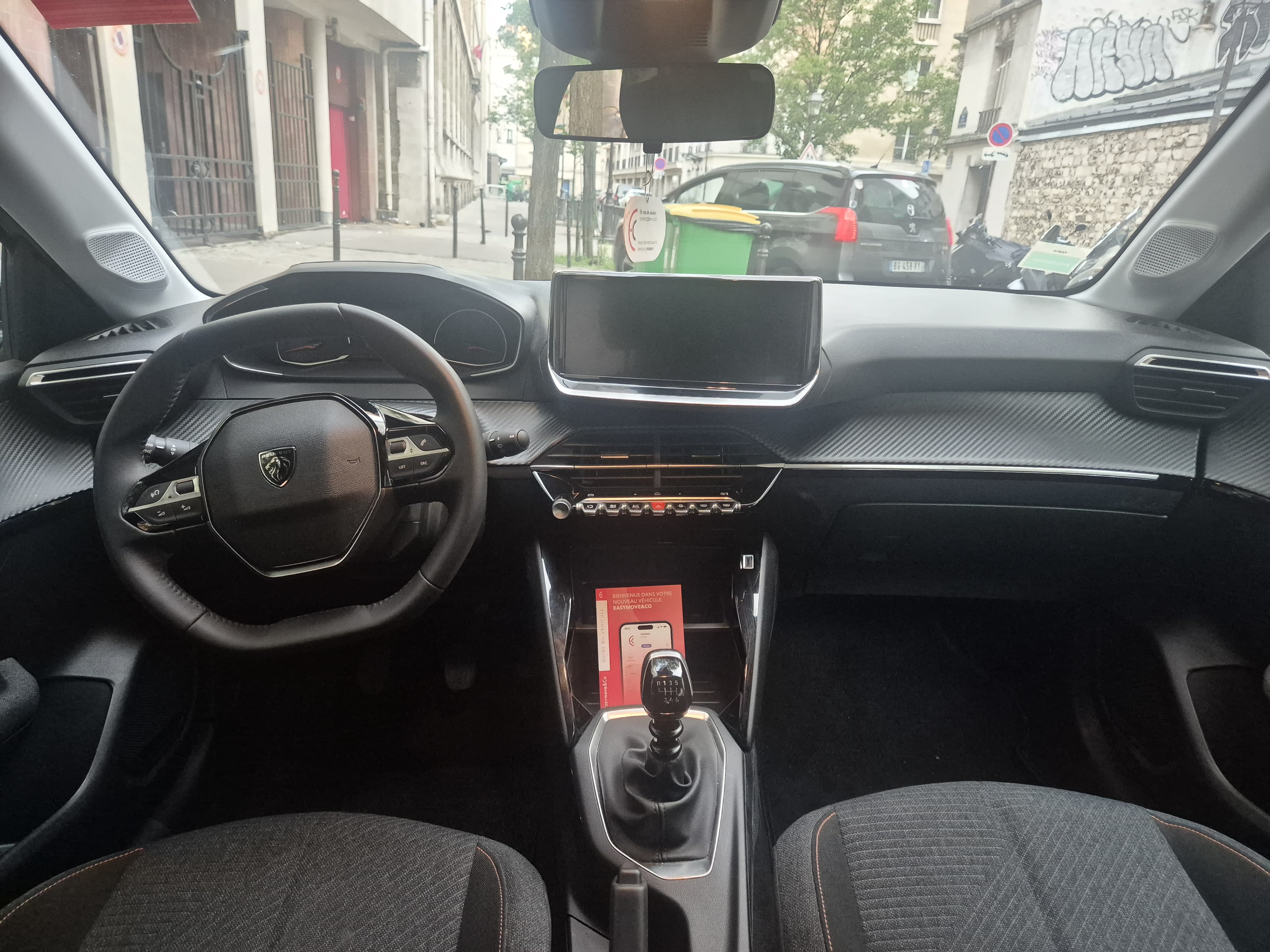 Peugeot 208 avec GPS
