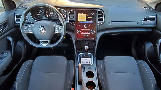 Renault Mégane IV Grand Confort : Parking de la Gare St Roch avec GPS
