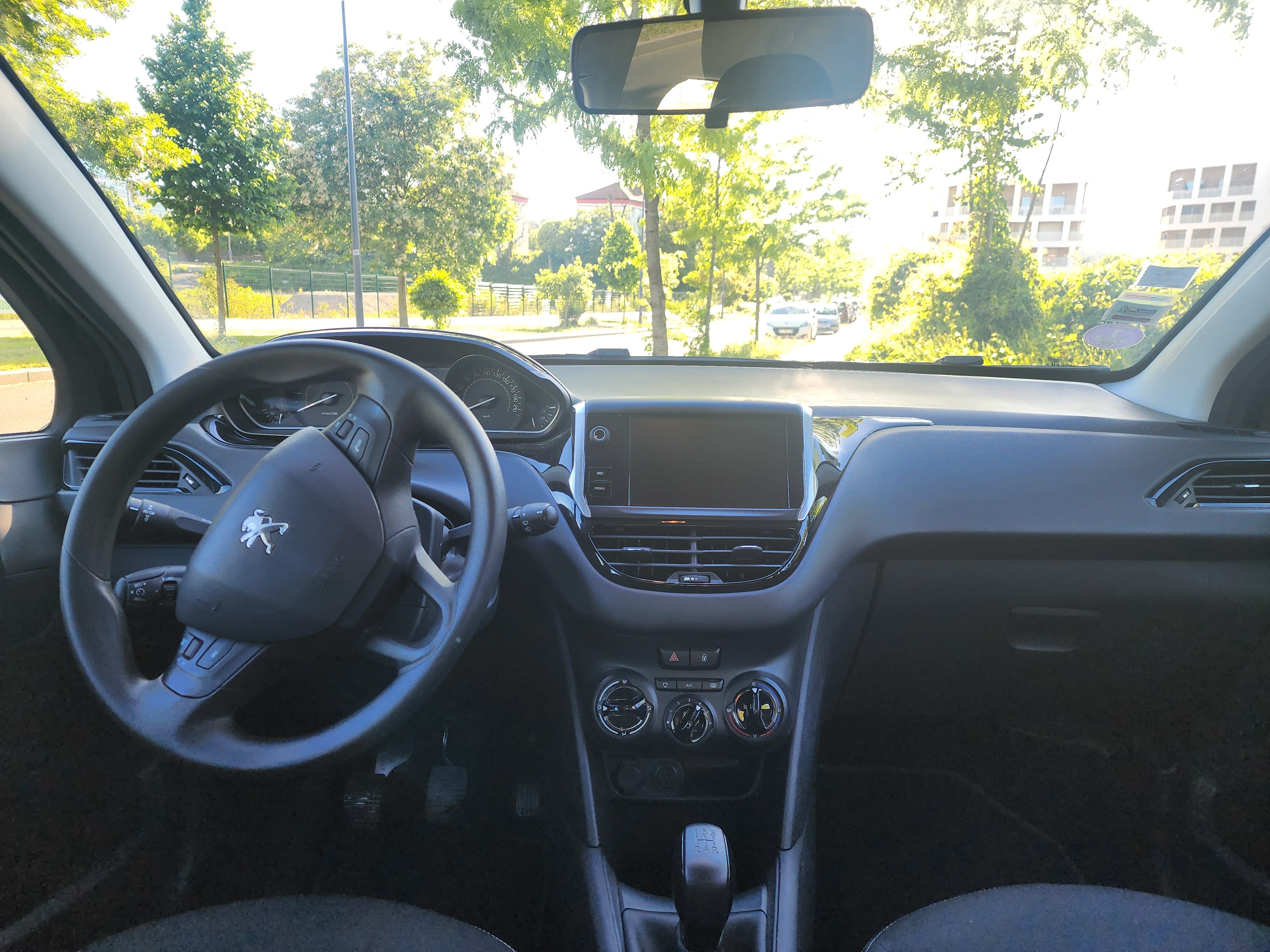 Peugeot 208 Connecté 24h/24h avec Régulateur de vitesse