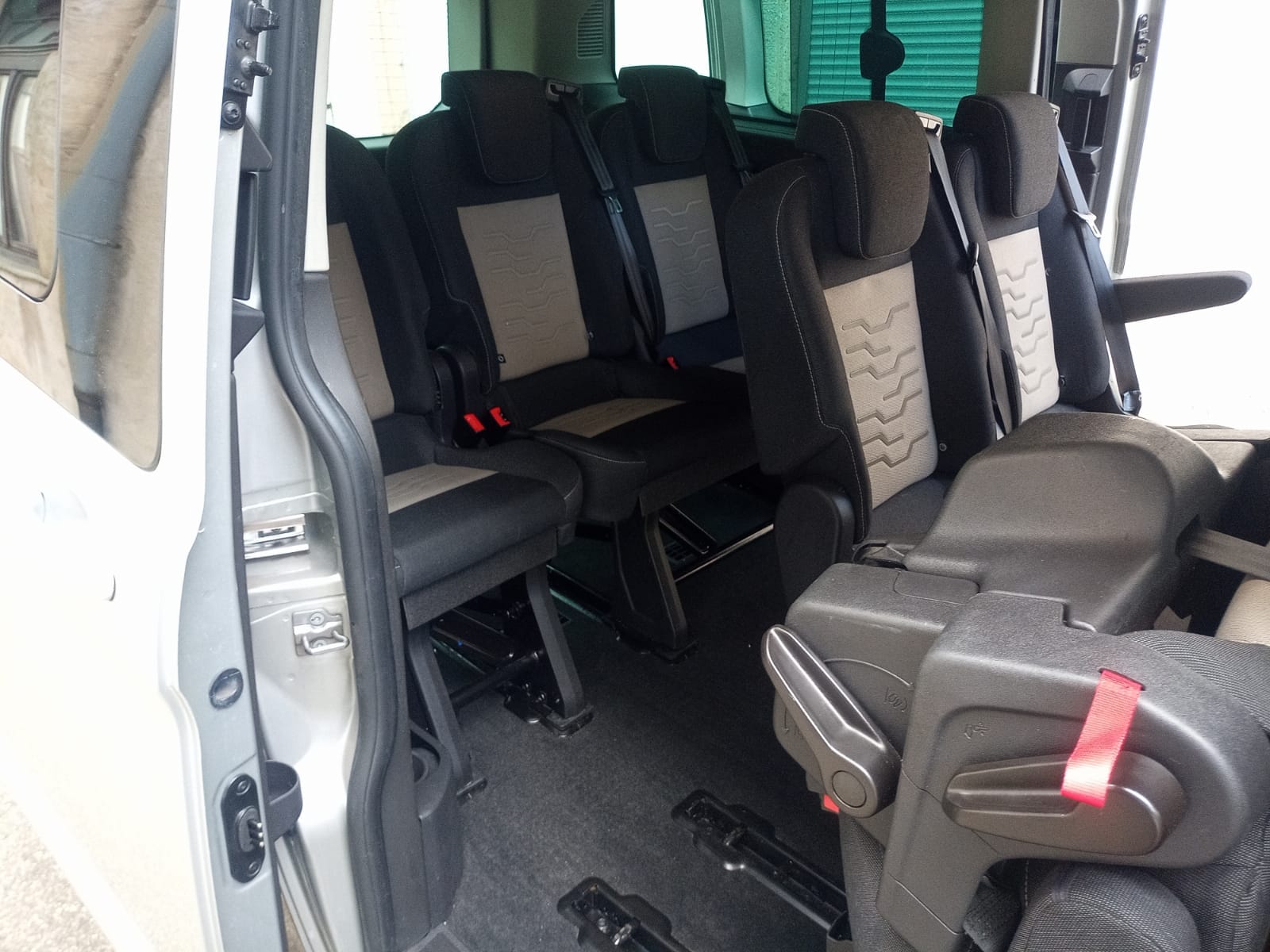 Ford Transit Custom Kombi 2.0 tdci avec Audio Bluetooth